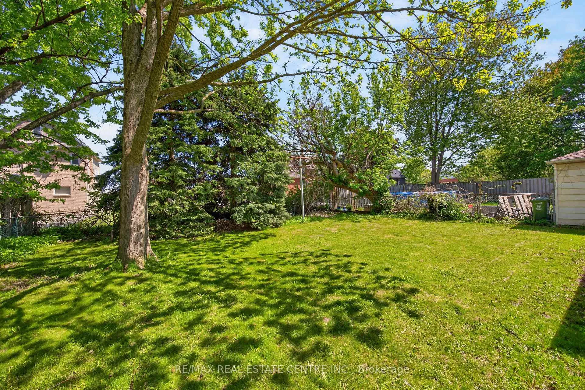 Photo 32 of 43 West 1st Street, Hamilton, Bonnington — HOMEH