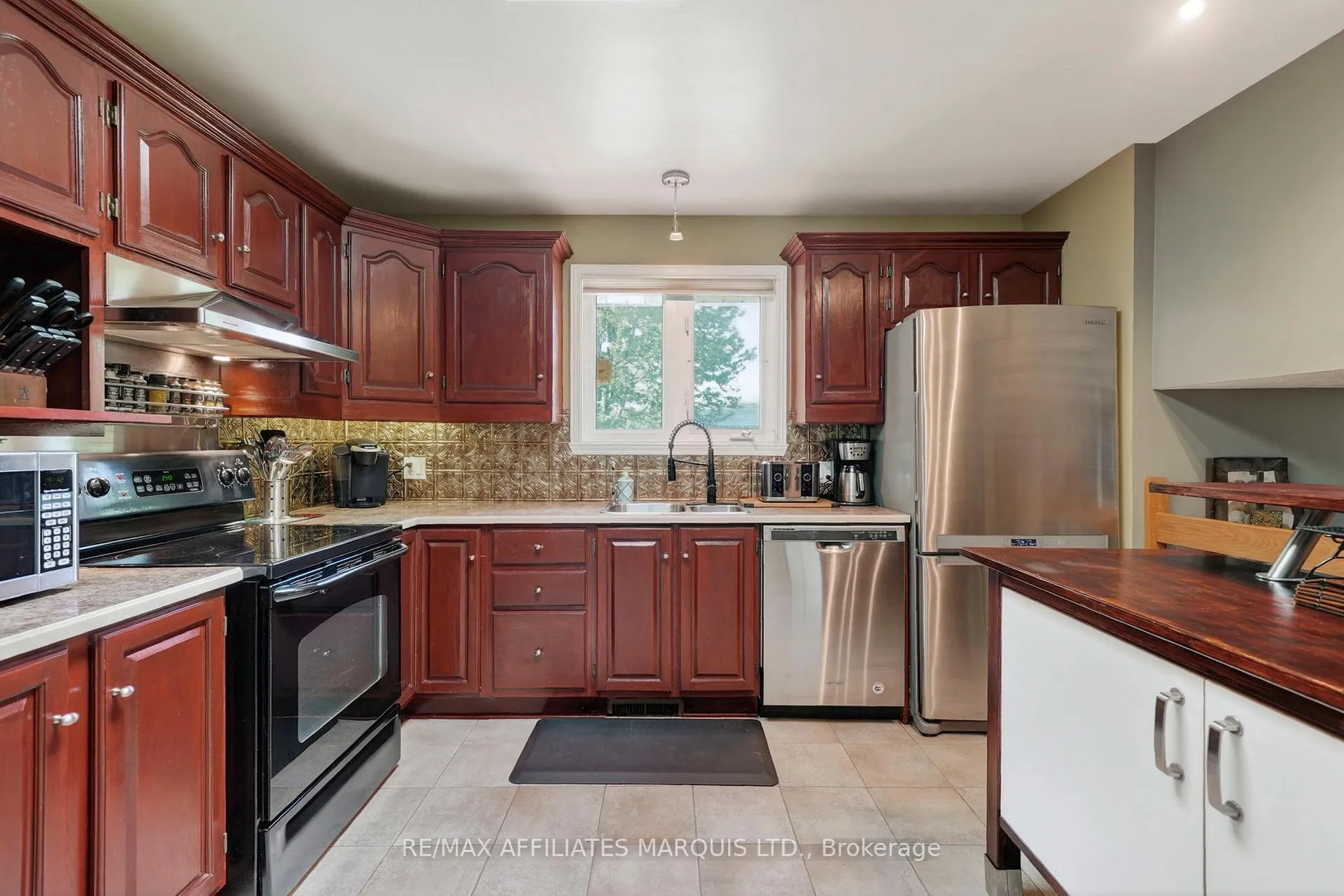 Photo 15 of 1329 Patricia Place, Cornwall — HOMEH