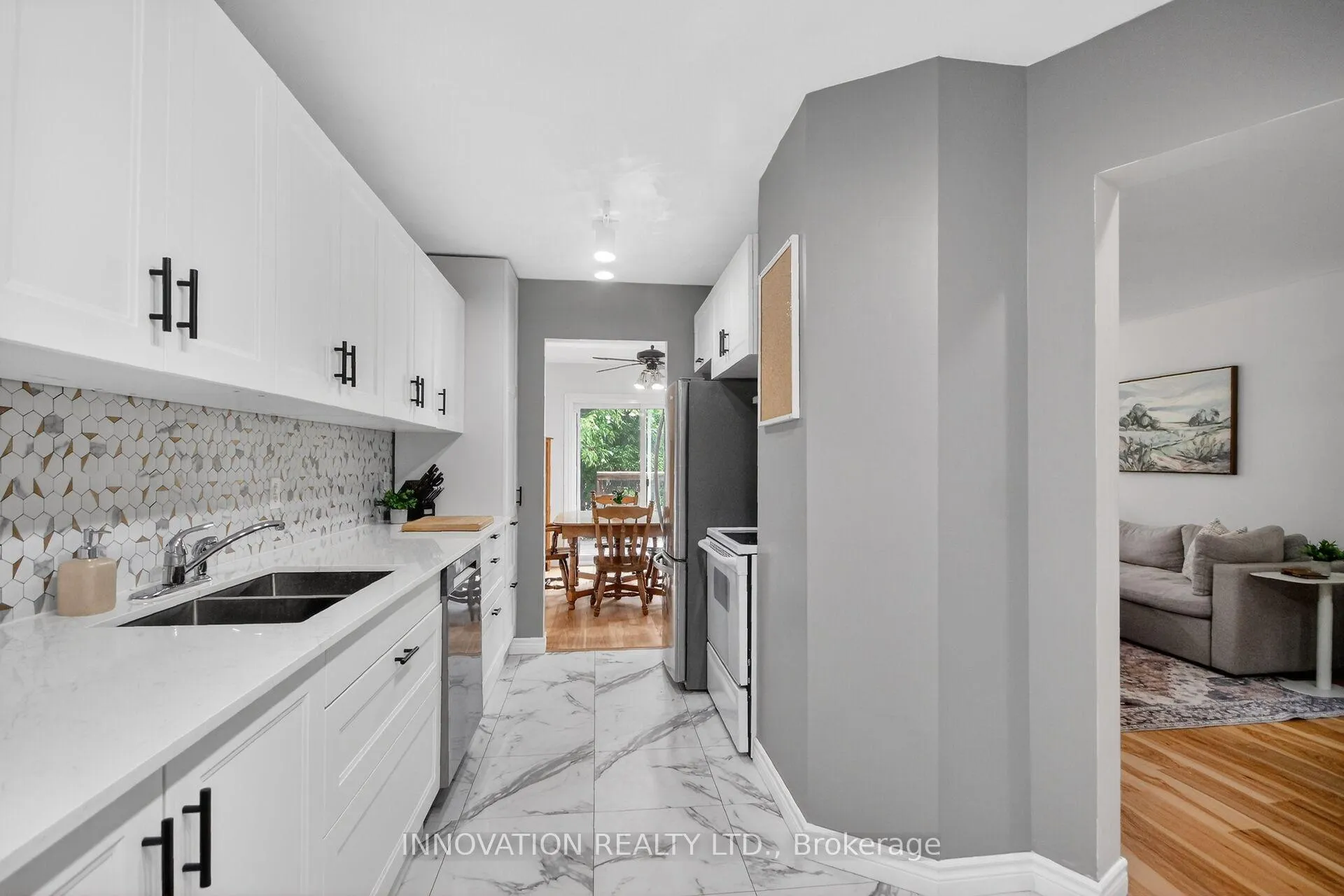 Photo 10 of 4 Bridgewater Terrace, Ottawa, Barrhaven - Cedargrove/Fraserdale — HOMEH