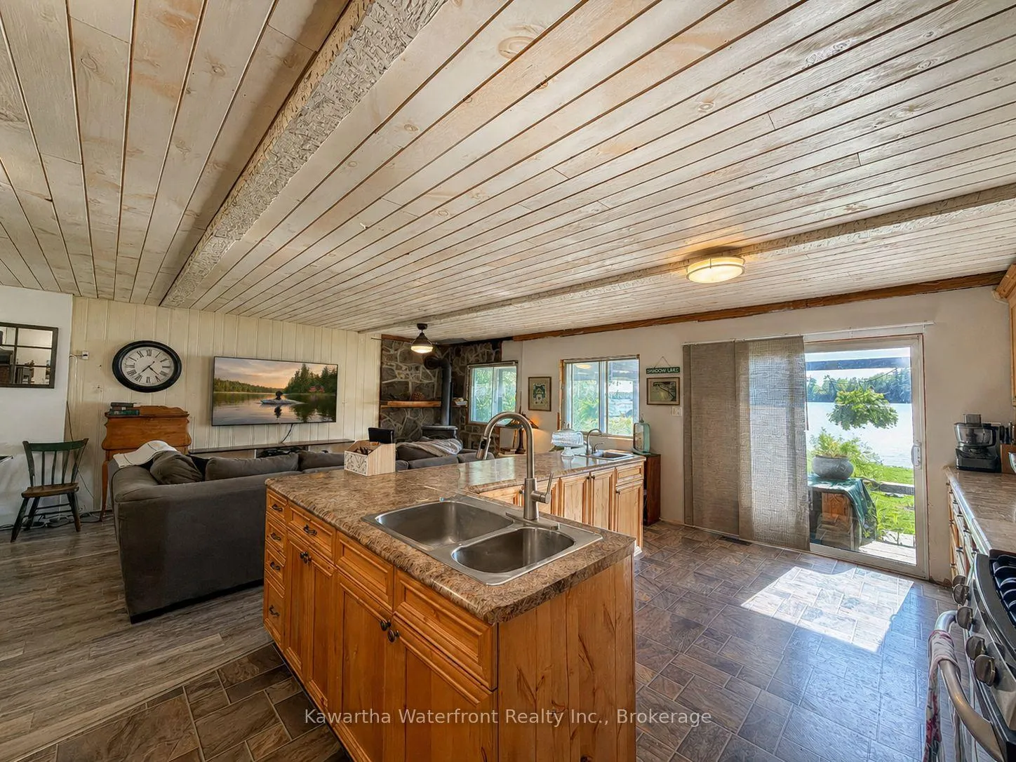 Photo 12 of 261 Shadow Lake 4 Road, Kawartha Lakes, Laxton/Digby/Longford — HOMEH
