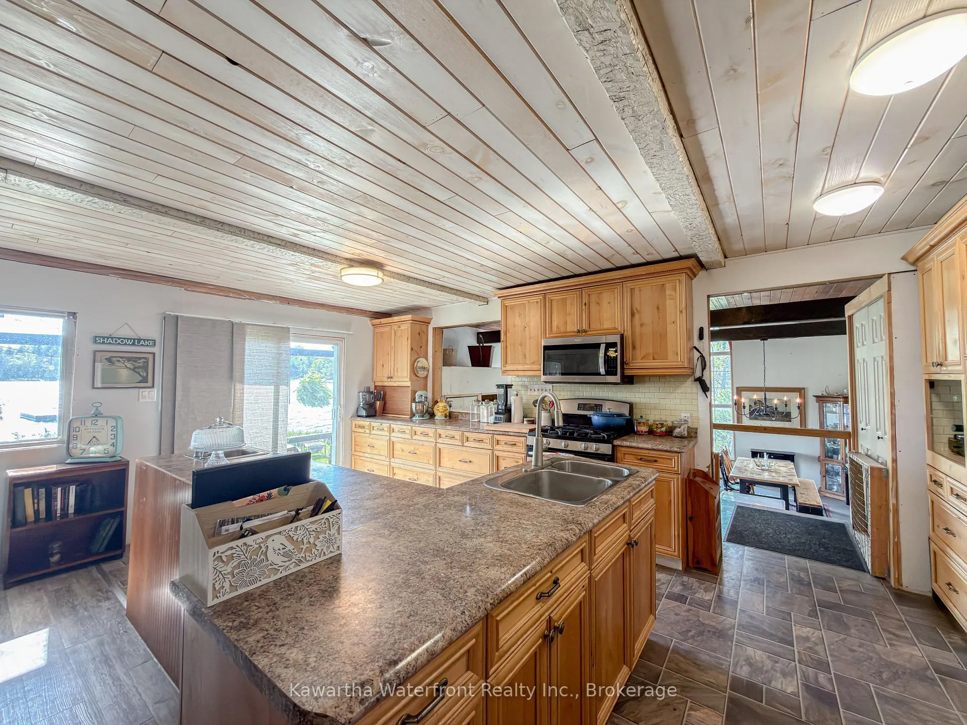 Photo 15 of 261 Shadow Lake 4 Road, Kawartha Lakes, Laxton/Digby/Longford — HOMEH