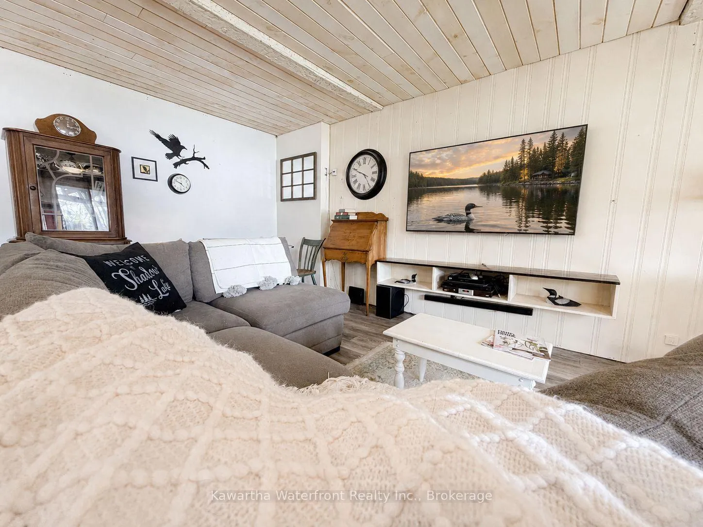Photo 18 of 261 Shadow Lake 4 Road, Kawartha Lakes, Laxton/Digby/Longford — HOMEH