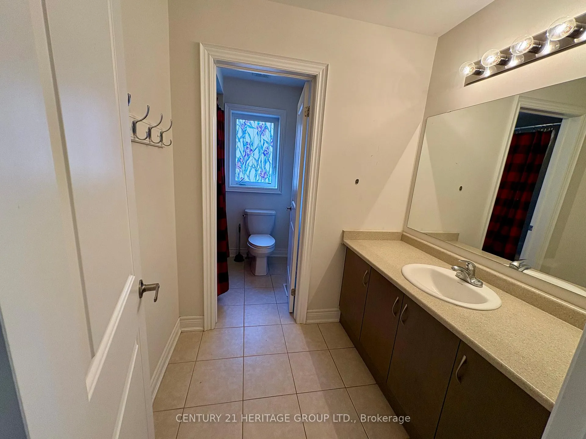 Photo 11 of 129 Robert Wilson Crescent, Georgina, Keswick South — HOMEH