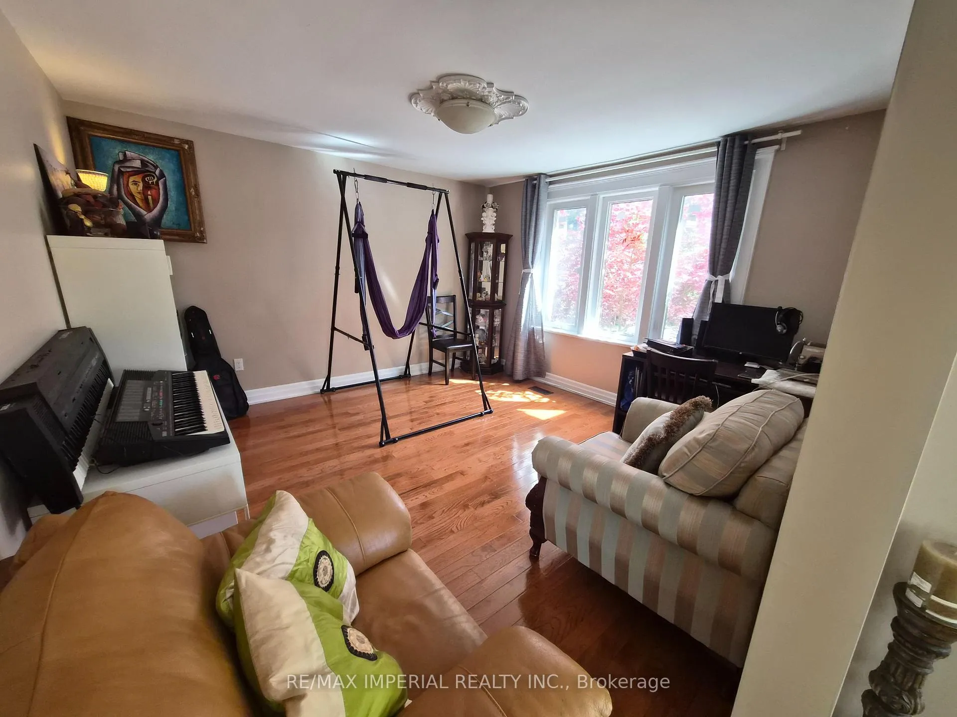 Photo 12 of 15028 Dufferin Street, King, Rural King — HOMEH