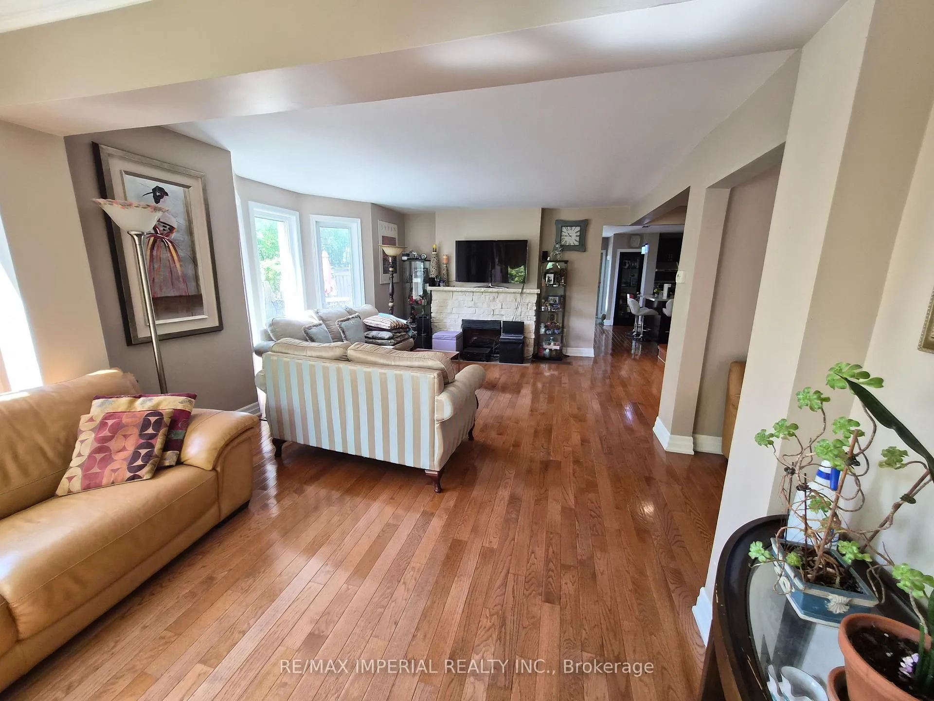 Photo 13 of 15028 Dufferin Street, King, Rural King — HOMEH
