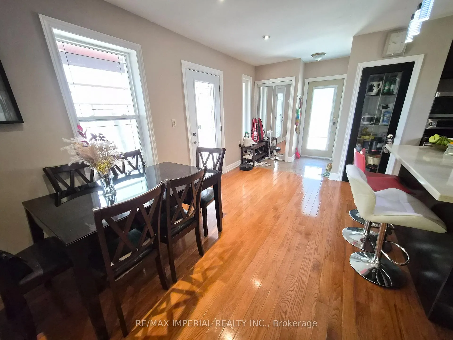 Photo 17 of 15028 Dufferin Street, King, Rural King — HOMEH