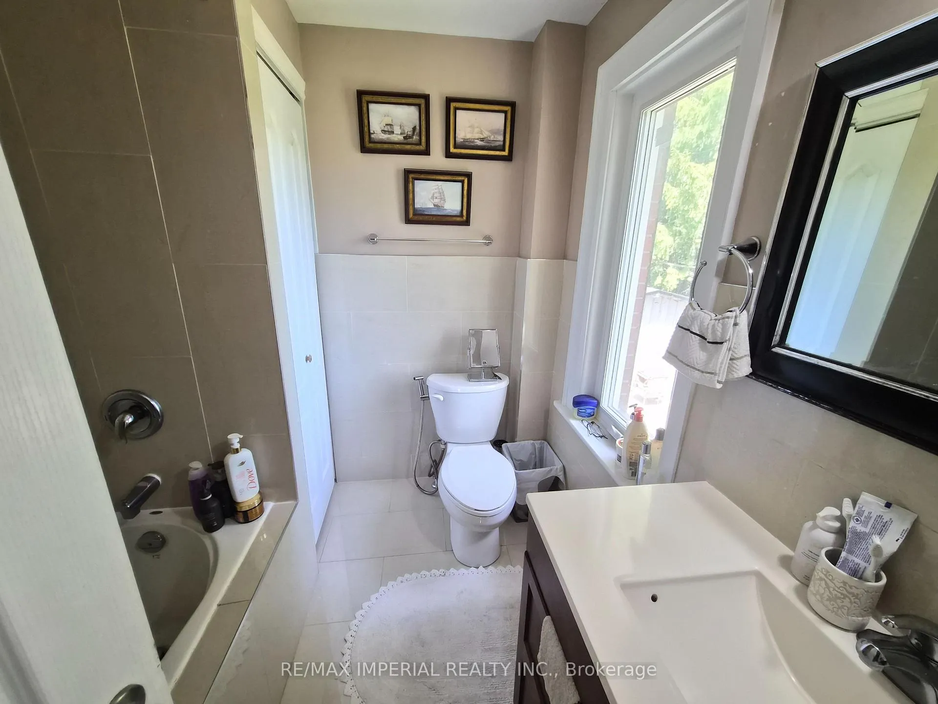Photo 18 of 15028 Dufferin Street, King, Rural King — HOMEH