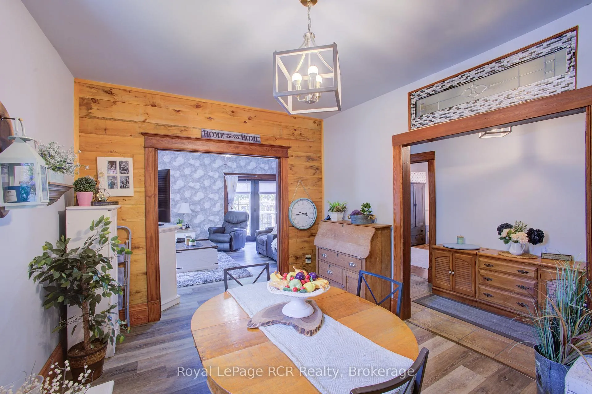 Photo 10 of 204 King Street, North Perth, Elma — HOMEH