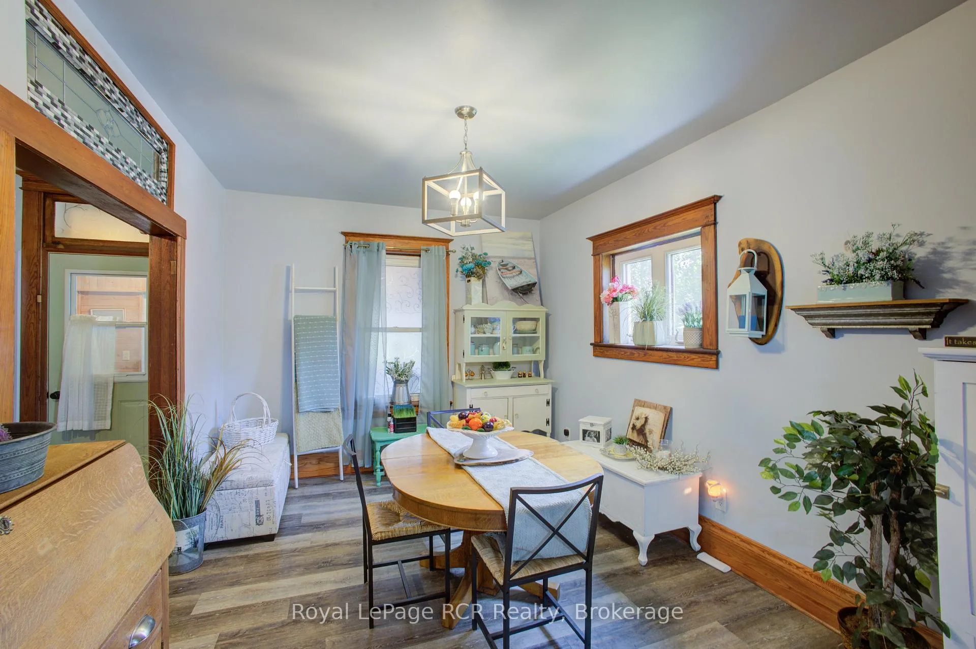 Photo 11 of 204 King Street, North Perth, Elma — HOMEH
