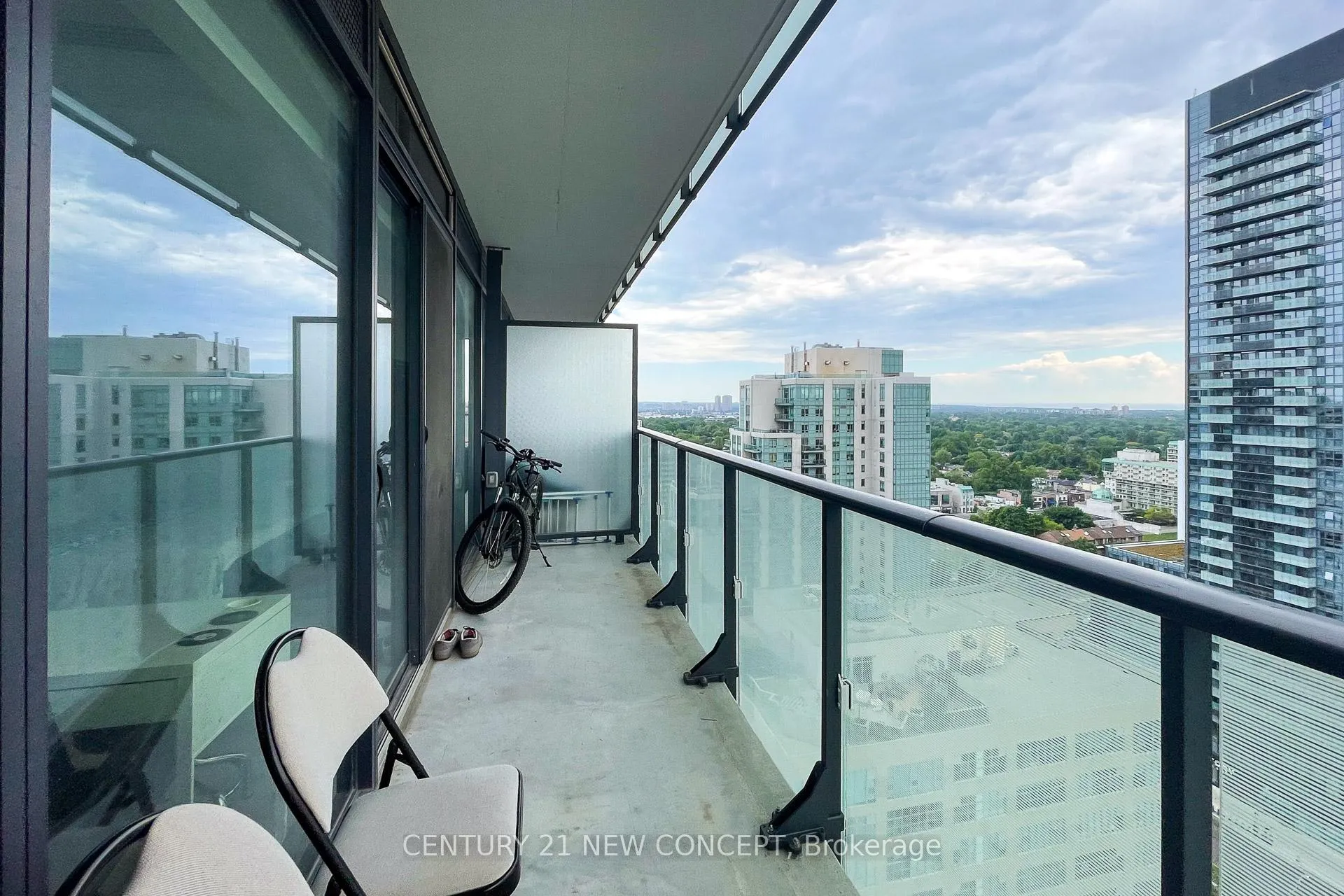 Photo 19 of Unit 2011, 161 Roehampton Avenue, Toronto, Mount Pleasant West — HOMEH