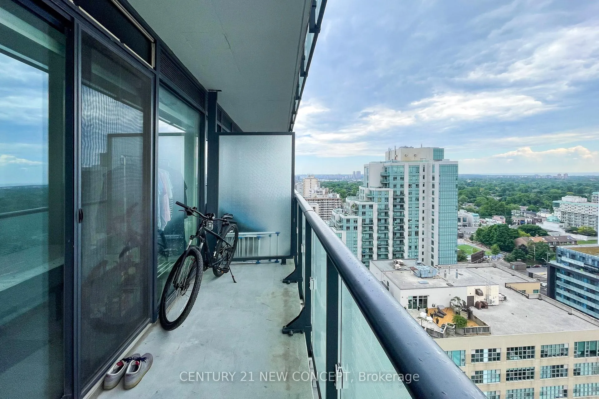 Photo 20 of Unit 2011, 161 Roehampton Avenue, Toronto, Mount Pleasant West — HOMEH