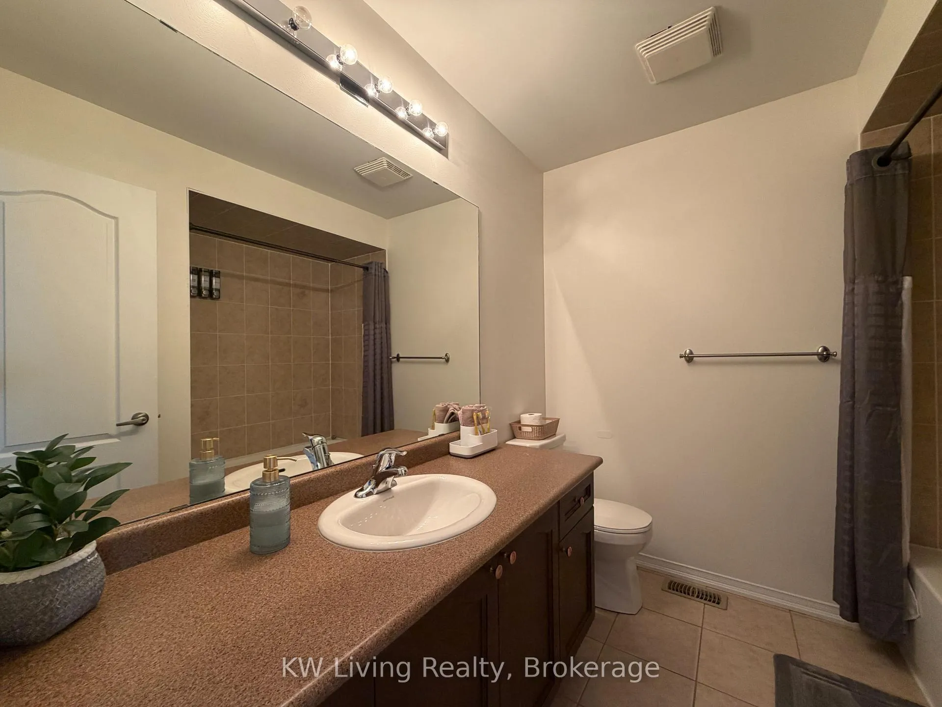 Photo 17 of 71 Maidstone Way, Whitby, Taunton North — HOMEH