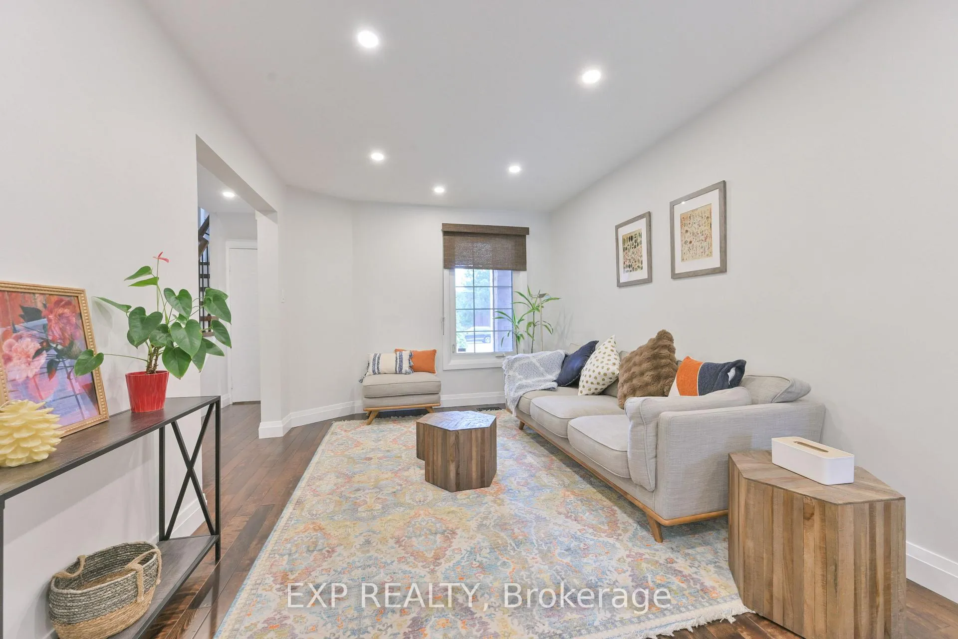 Photo 7 of 1474 Prince John Circle, Oakville, Clearview — HOMEH