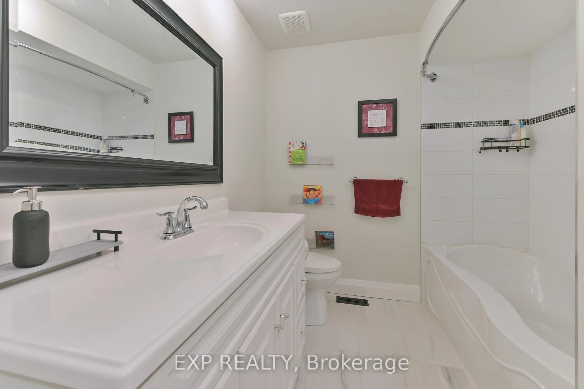Photo 30 of 1474 Prince John Circle, Oakville, Clearview — HOMEH