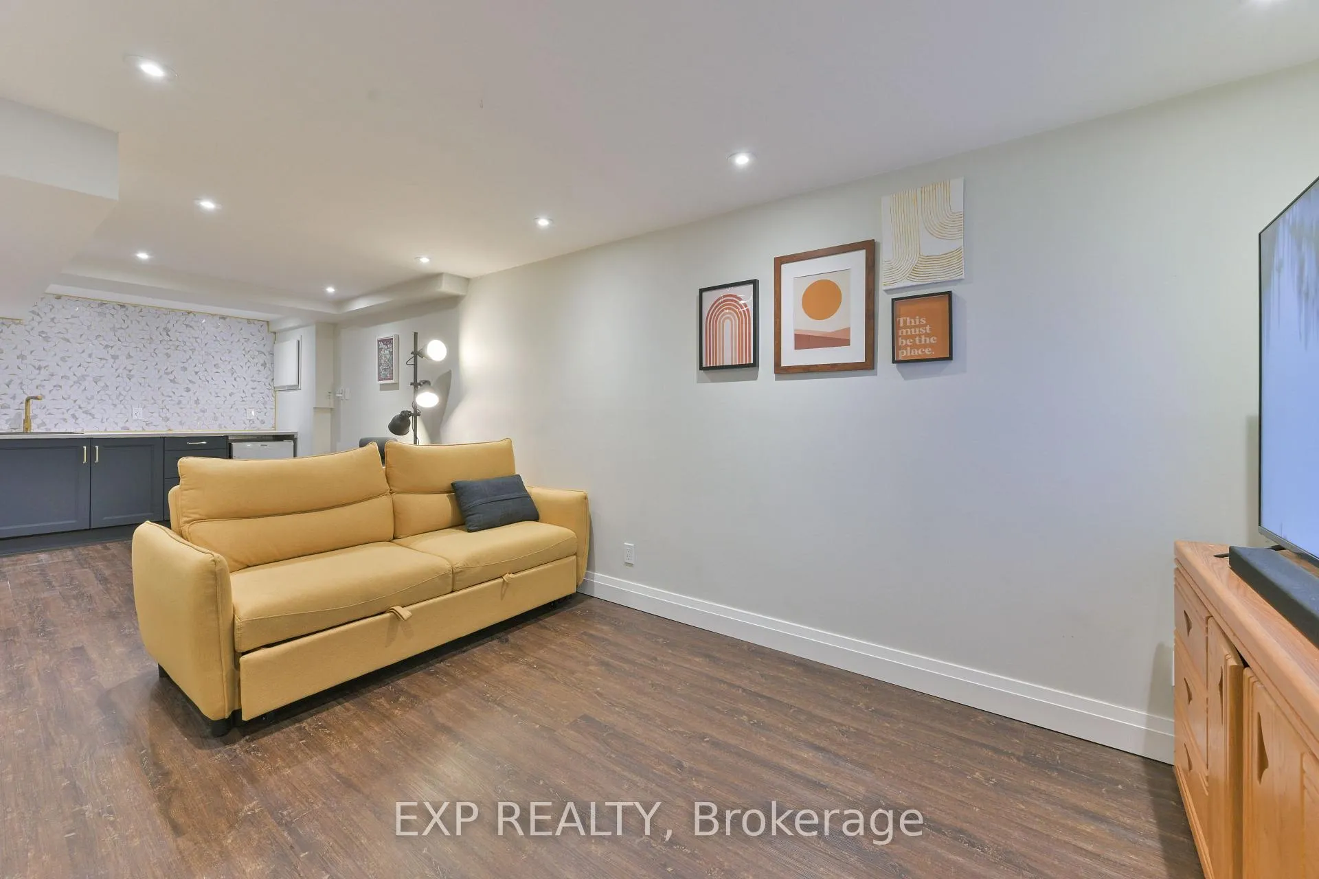 Photo 32 of 1474 Prince John Circle, Oakville, Clearview — HOMEH