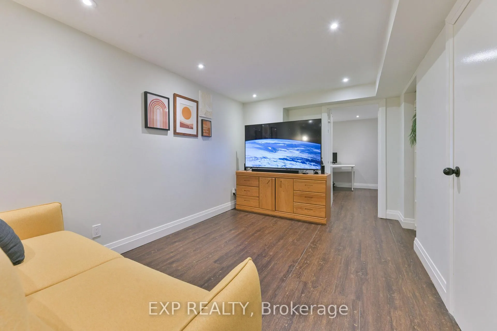 Photo 33 of 1474 Prince John Circle, Oakville, Clearview — HOMEH