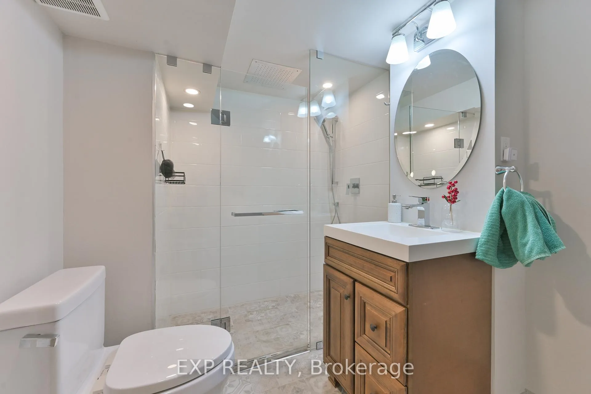 Photo 35 of 1474 Prince John Circle, Oakville, Clearview — HOMEH