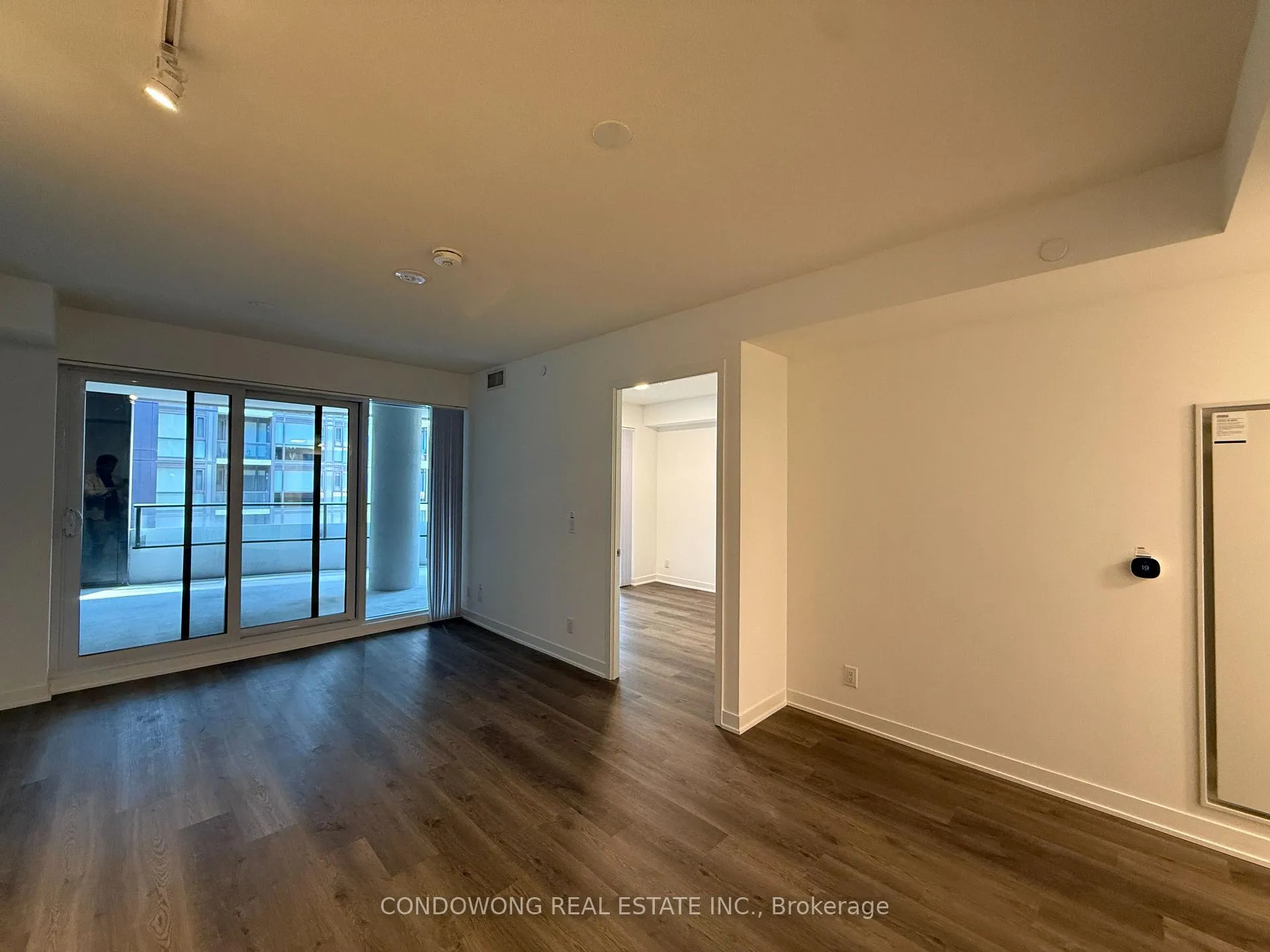 Photo 3 of Unit 607, 180 Front Street E, Toronto, Moss Park — HOMEH