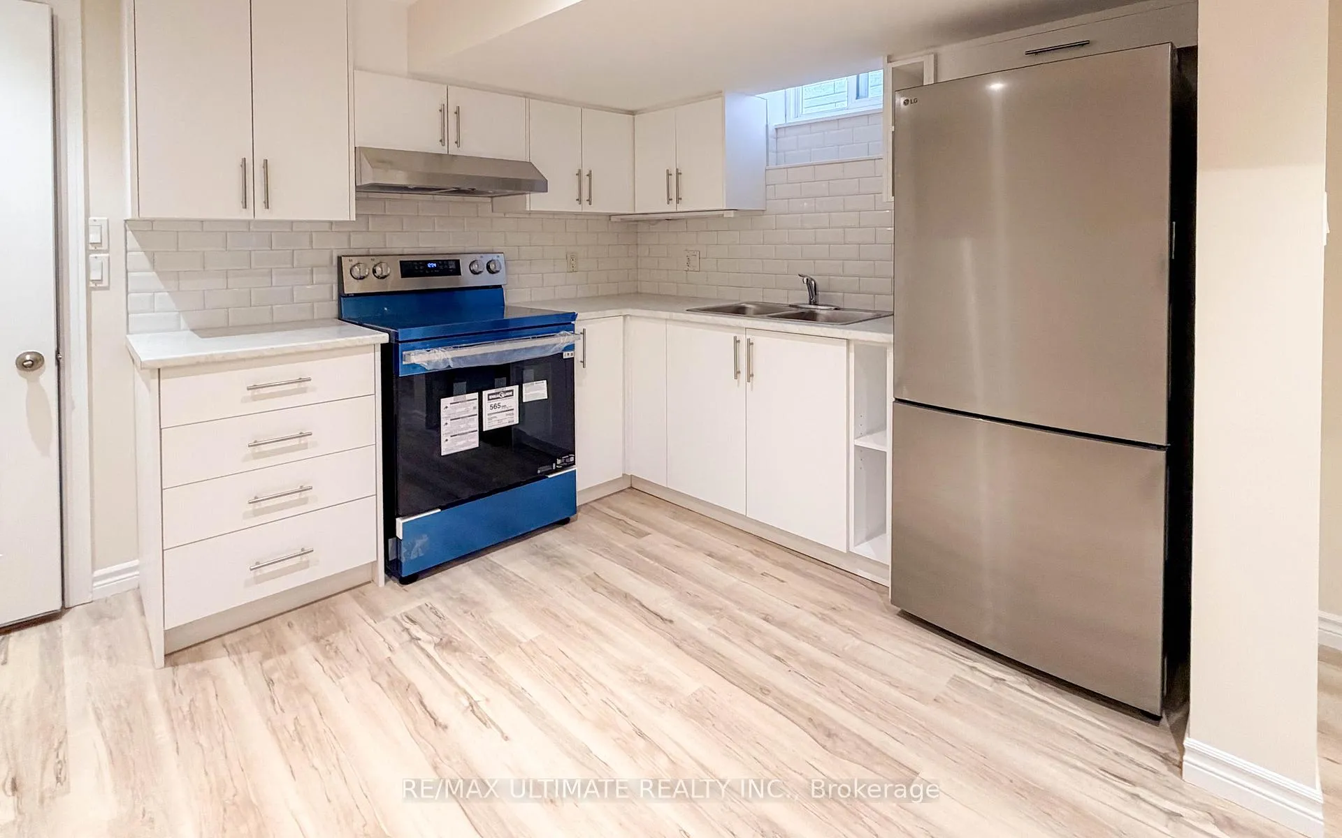 Photo 8 of Unit Lower, 403 Winona Drive, Toronto, Oakwood Village — HOMEH