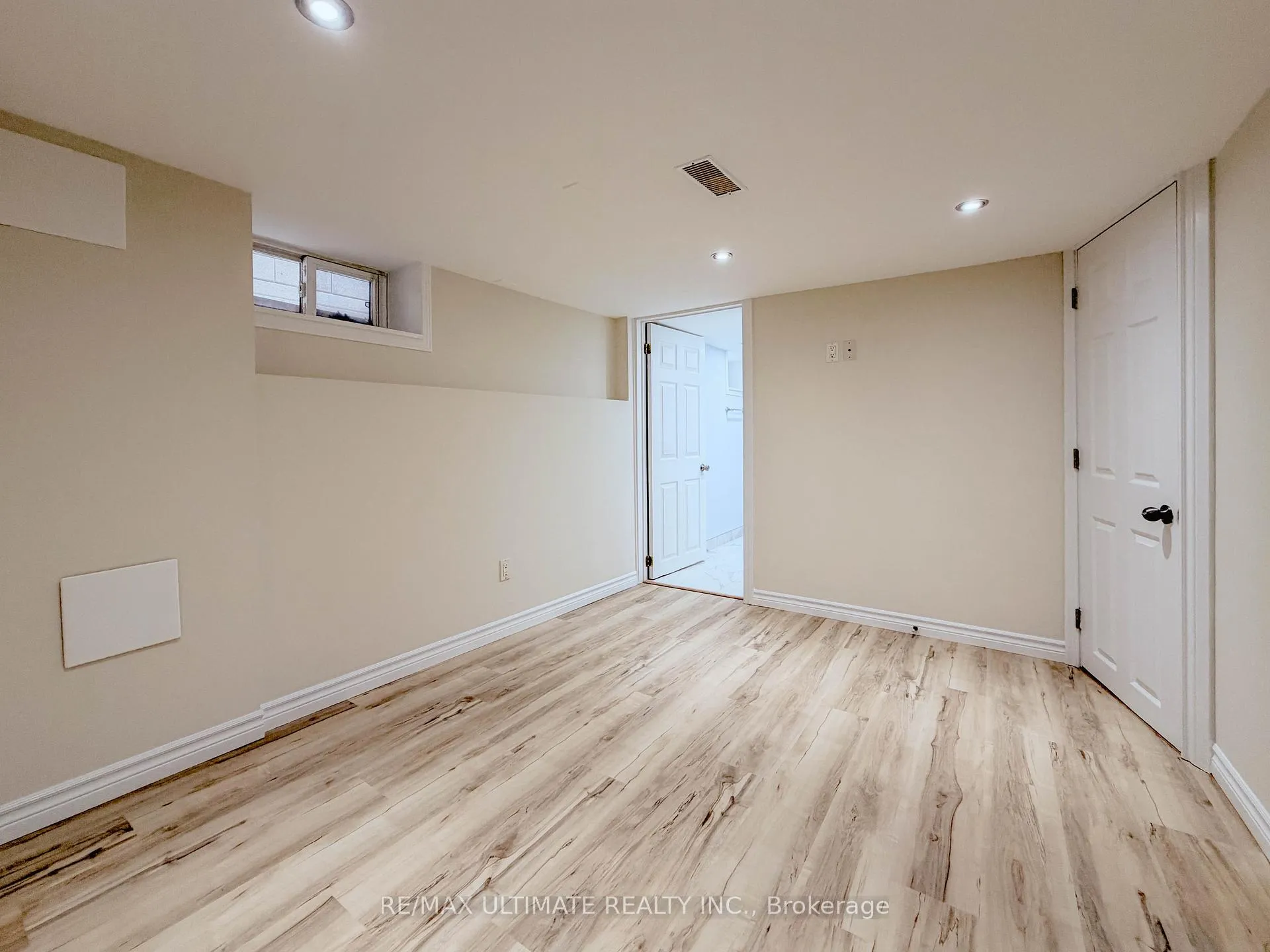 Photo 9 of Unit Lower, 403 Winona Drive, Toronto, Oakwood Village — HOMEH