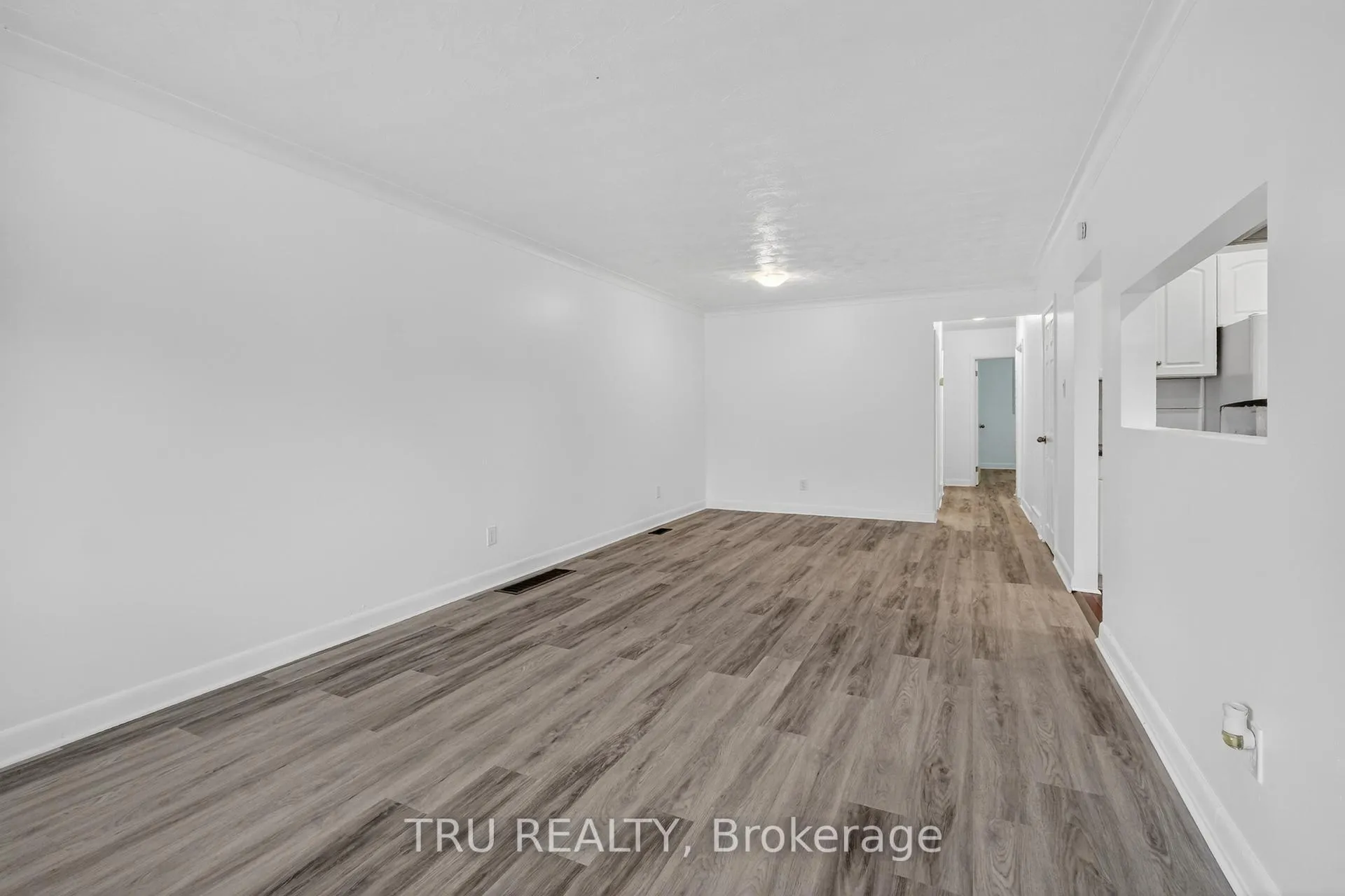 Photo 7 of Unit A, 1889 Russell Road, Ottawa, Elmvale Acres — HOMEH