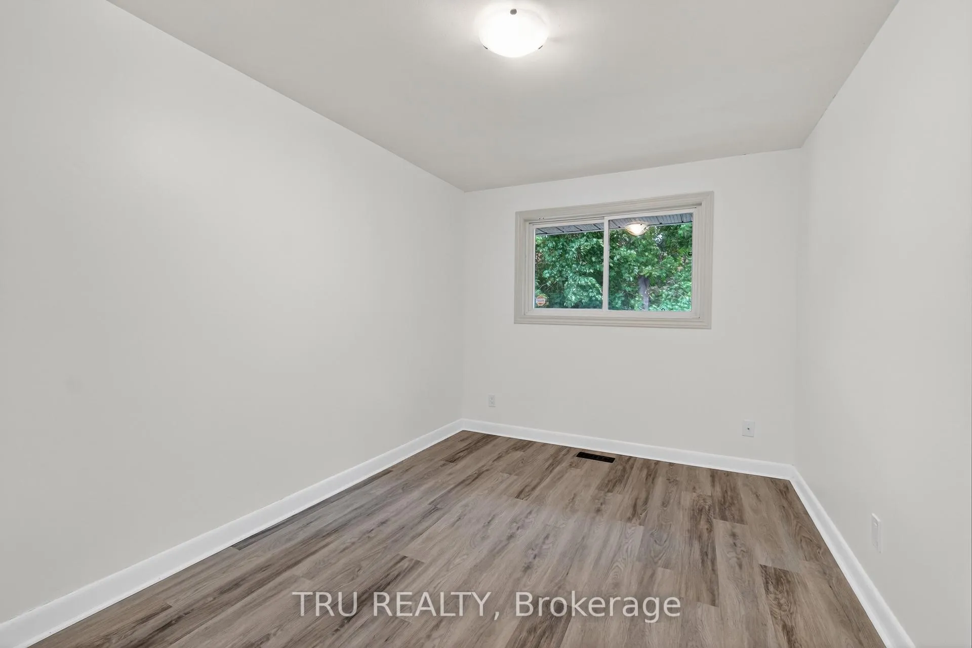 Photo 13 of Unit A, 1889 Russell Road, Ottawa, Elmvale Acres — HOMEH