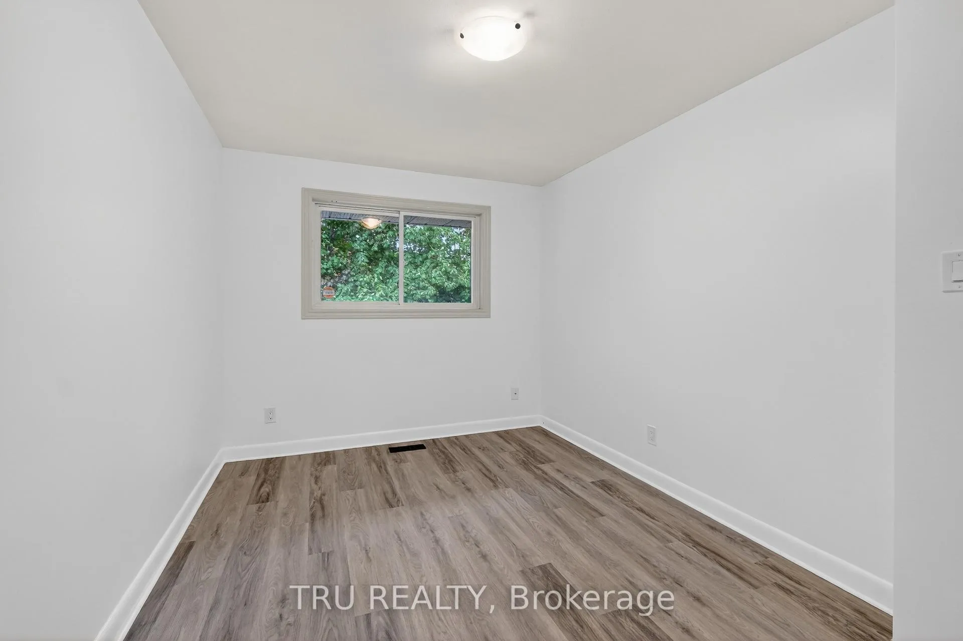 Photo 14 of Unit A, 1889 Russell Road, Ottawa, Elmvale Acres — HOMEH