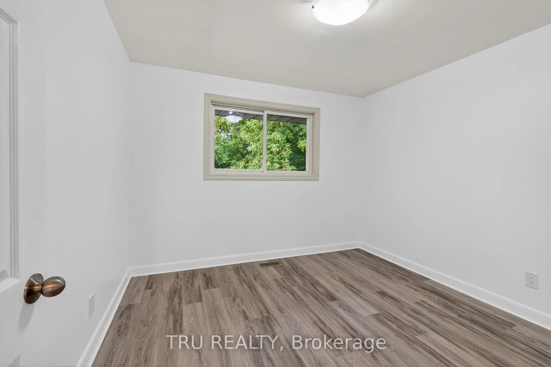 Photo 16 of Unit A, 1889 Russell Road, Ottawa, Elmvale Acres — HOMEH