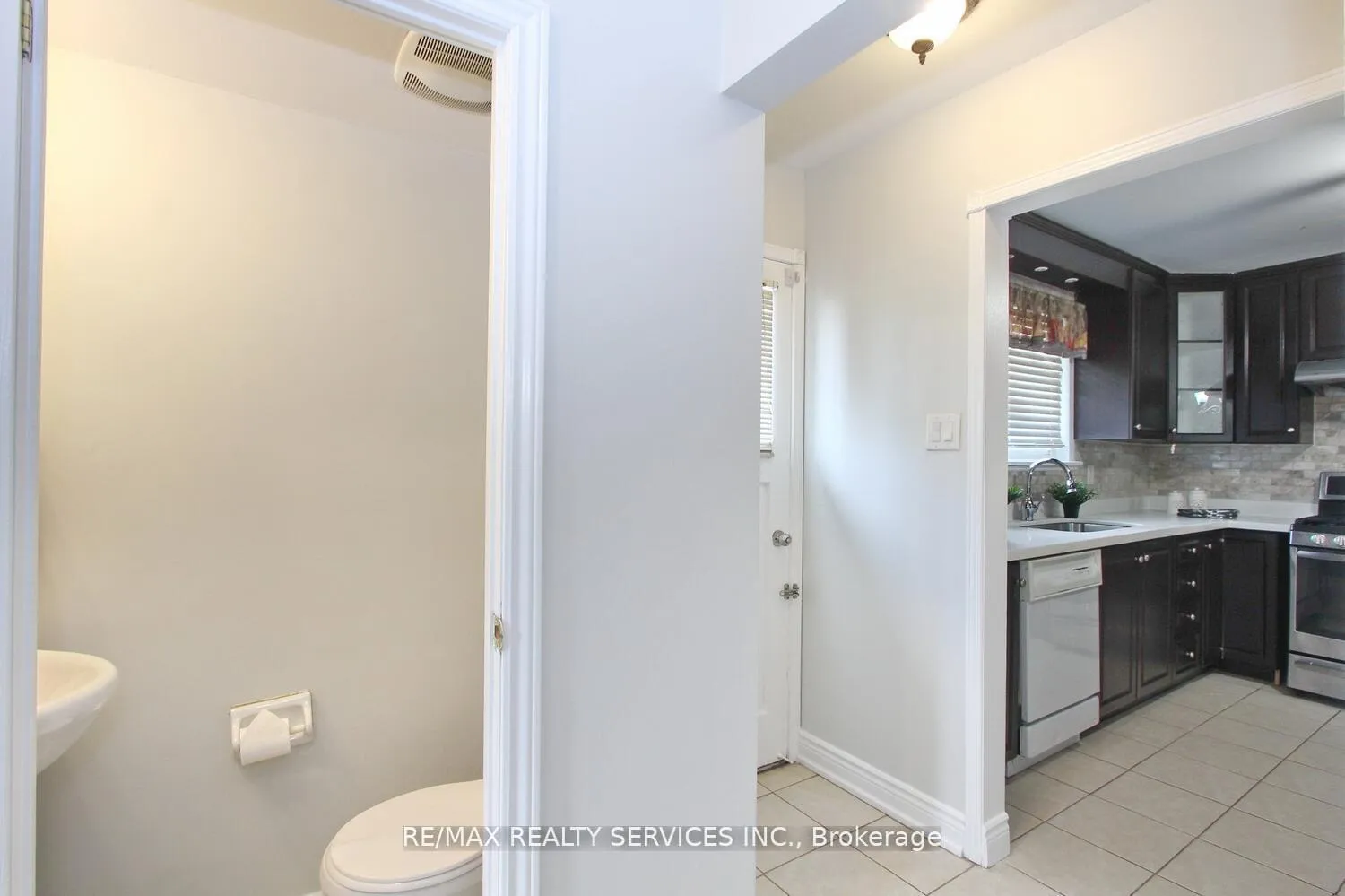 Photo 13 of 185 Earnscliffe Circle, Brampton, Southgate — HOMEH