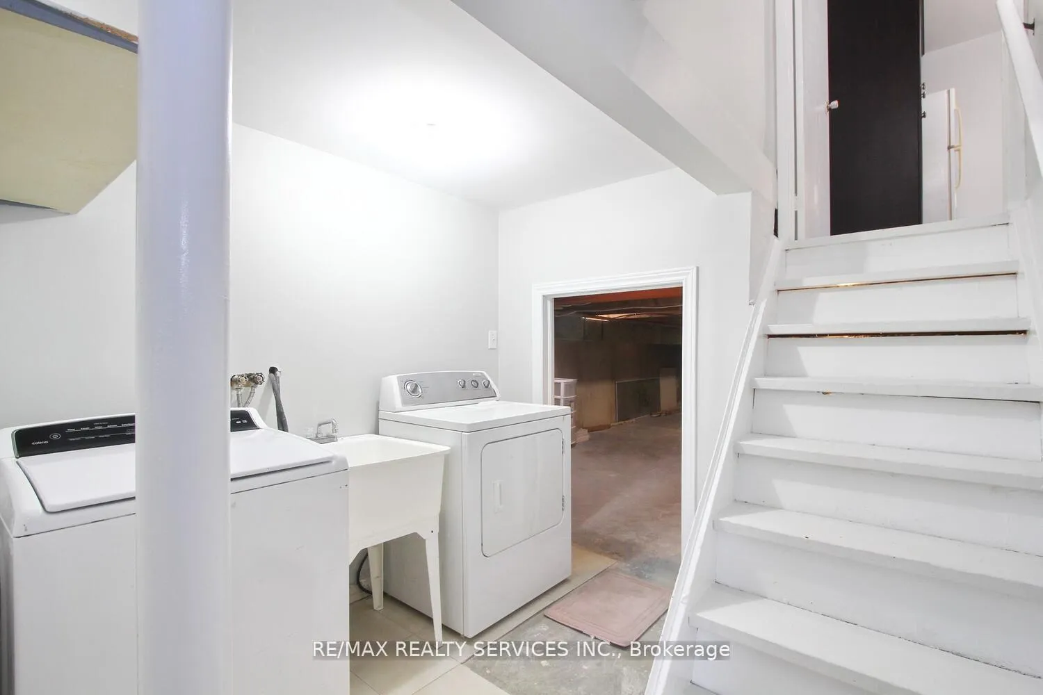 Photo 41 of 185 Earnscliffe Circle, Brampton, Southgate — HOMEH