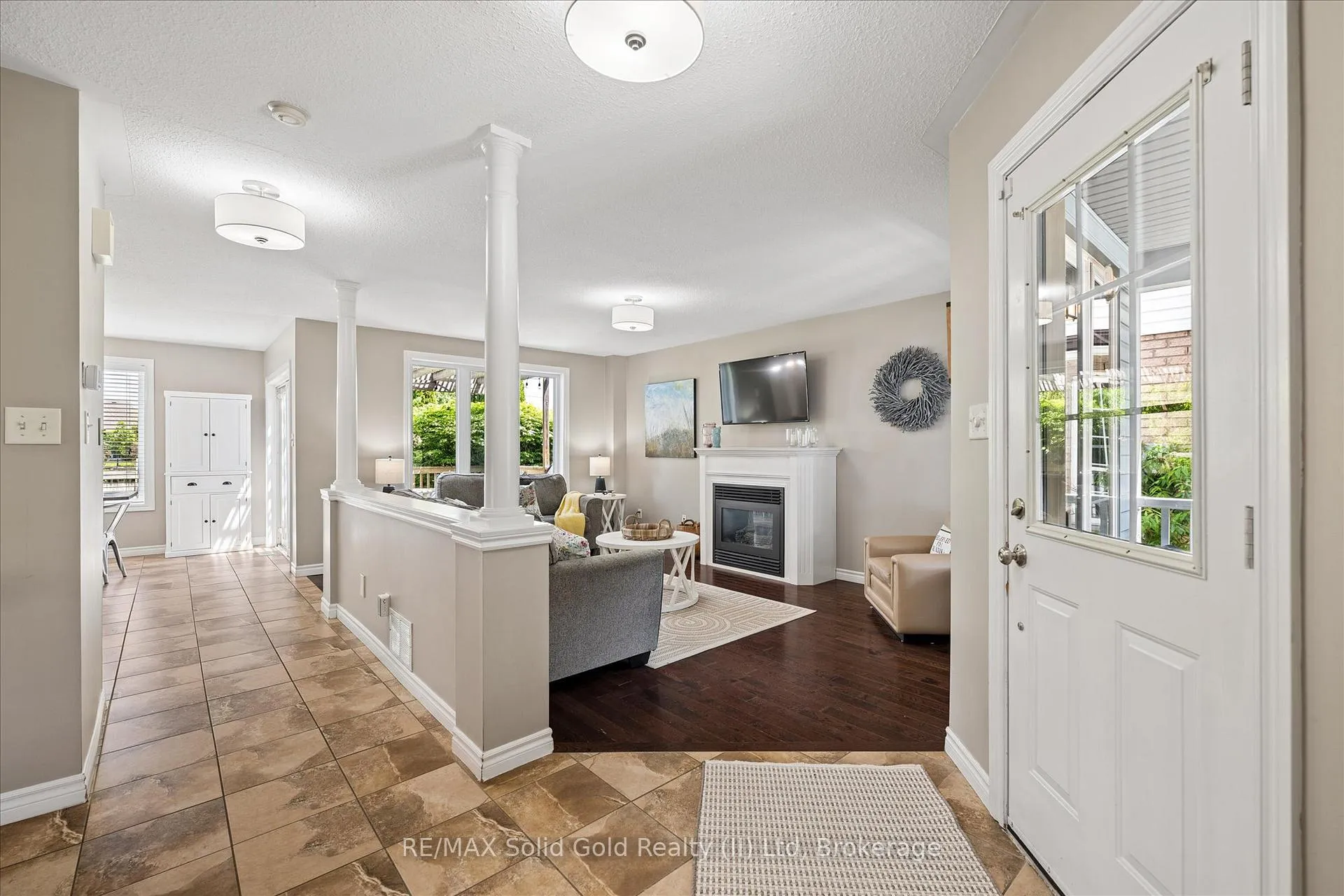 Photo 11 of 644 Yarmouth Drive, Waterloo — HOMEH