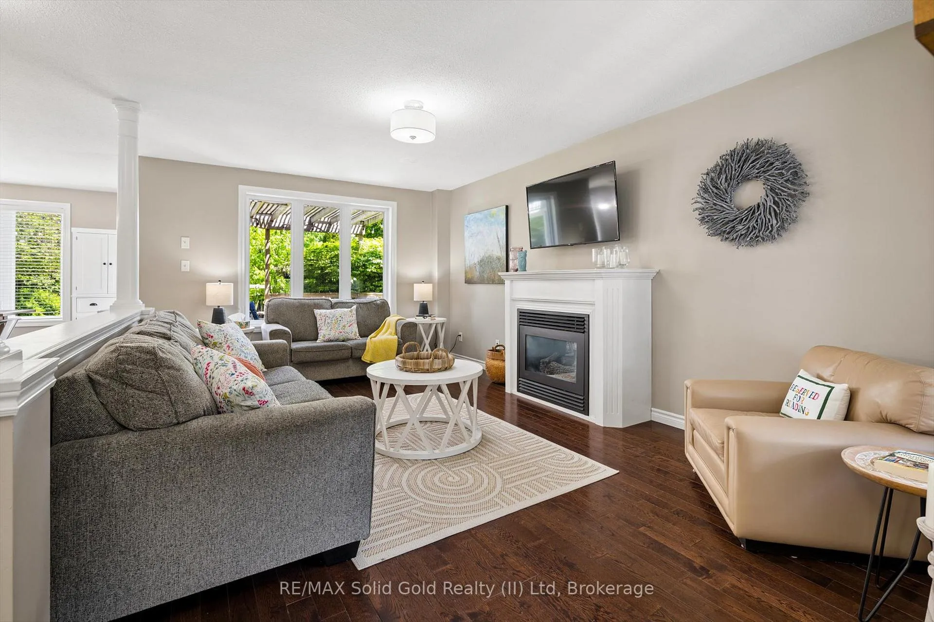 Photo 12 of 644 Yarmouth Drive, Waterloo — HOMEH