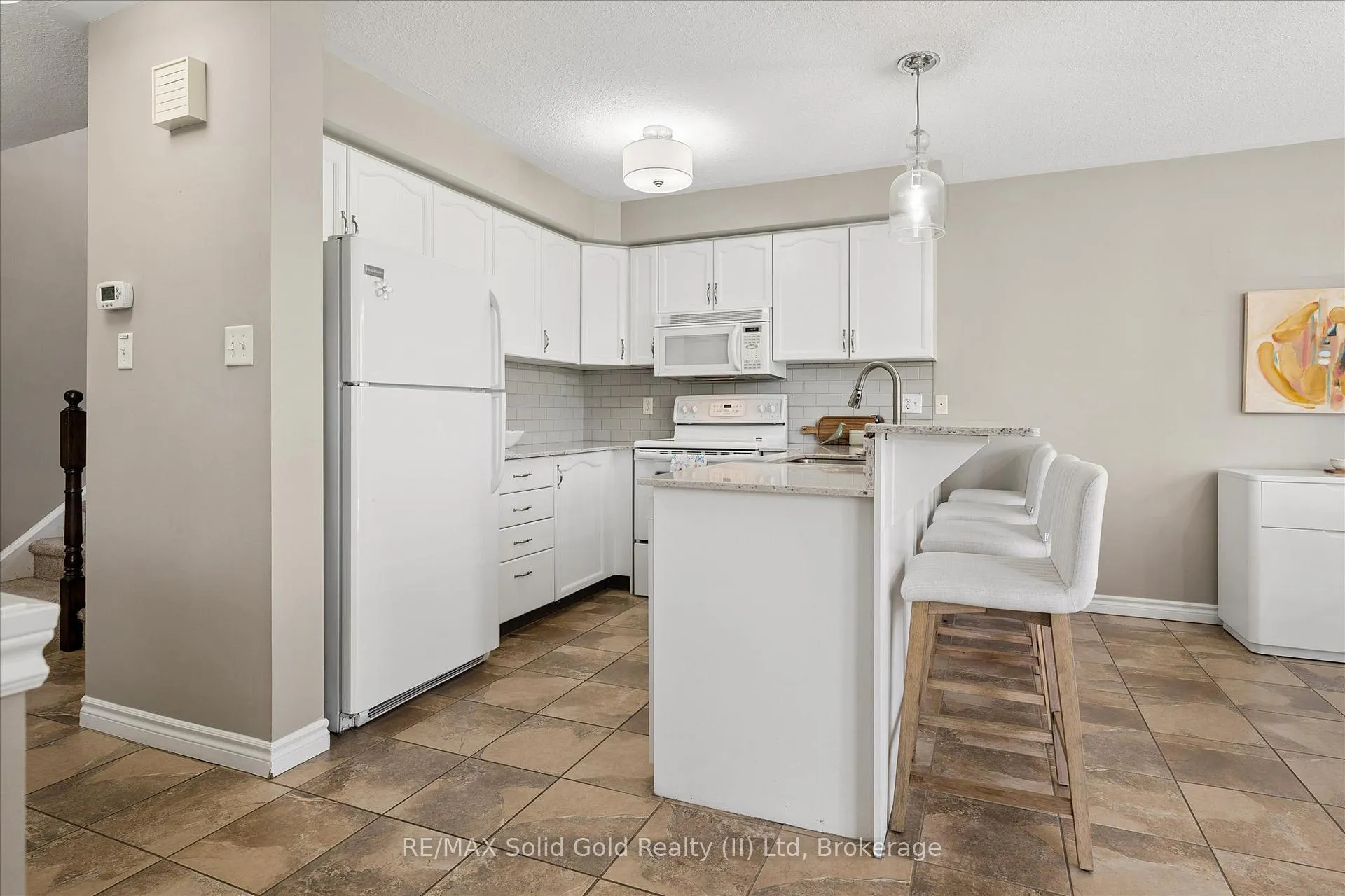 Photo 18 of 644 Yarmouth Drive, Waterloo — HOMEH
