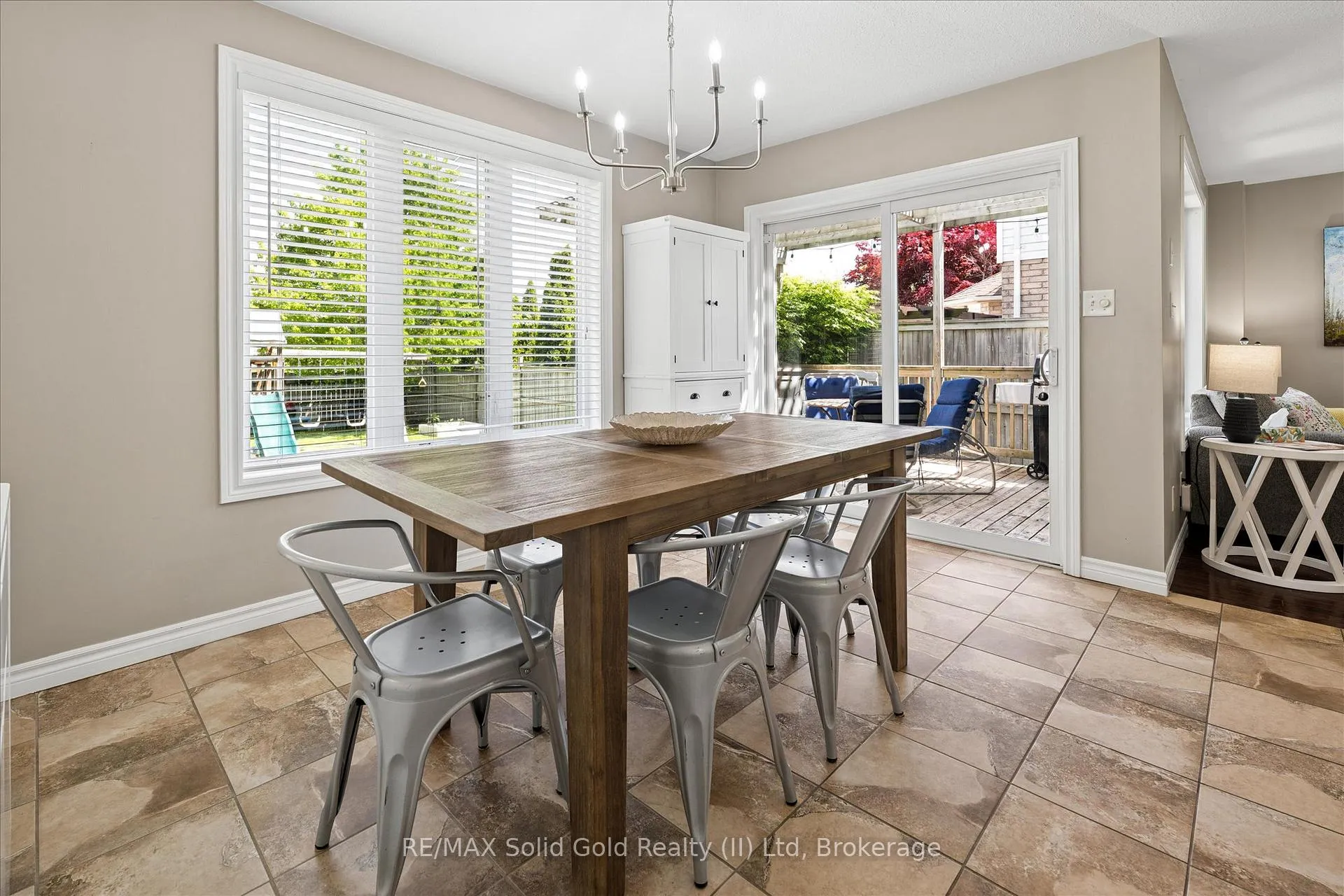 Photo 22 of 644 Yarmouth Drive, Waterloo — HOMEH