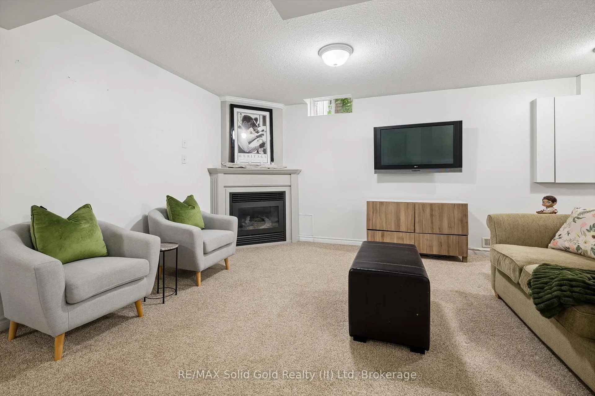 Photo 37 of 644 Yarmouth Drive, Waterloo — HOMEH