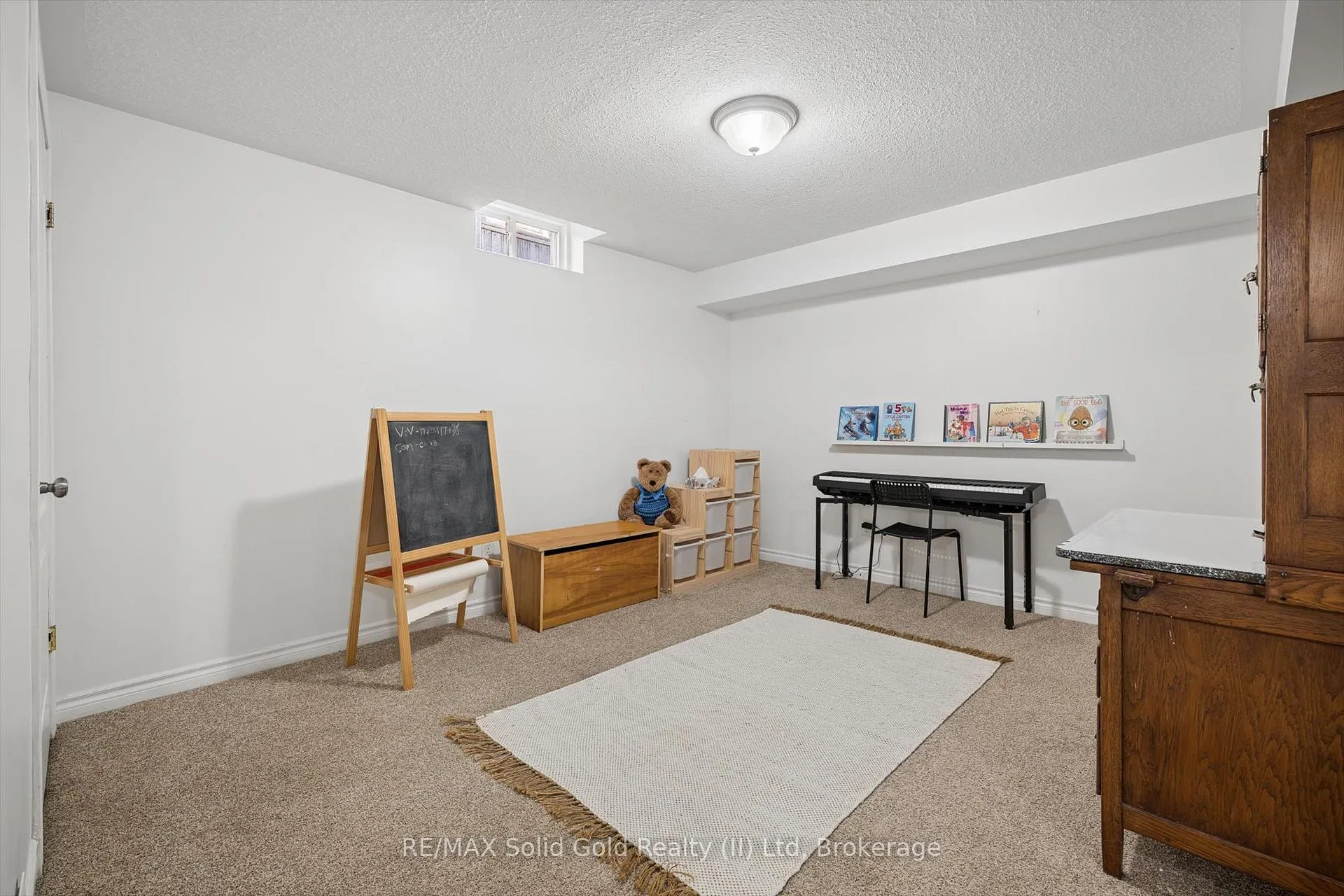 Photo 39 of 644 Yarmouth Drive, Waterloo — HOMEH