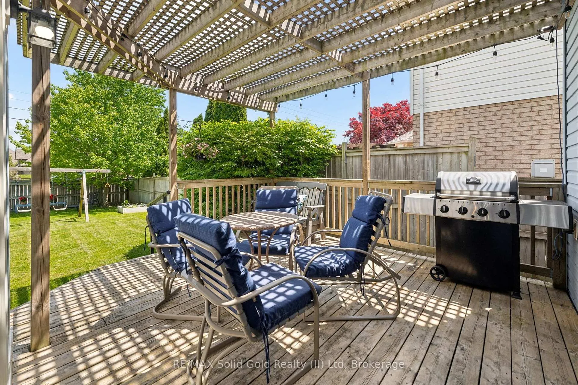 Photo 40 of 644 Yarmouth Drive, Waterloo — HOMEH