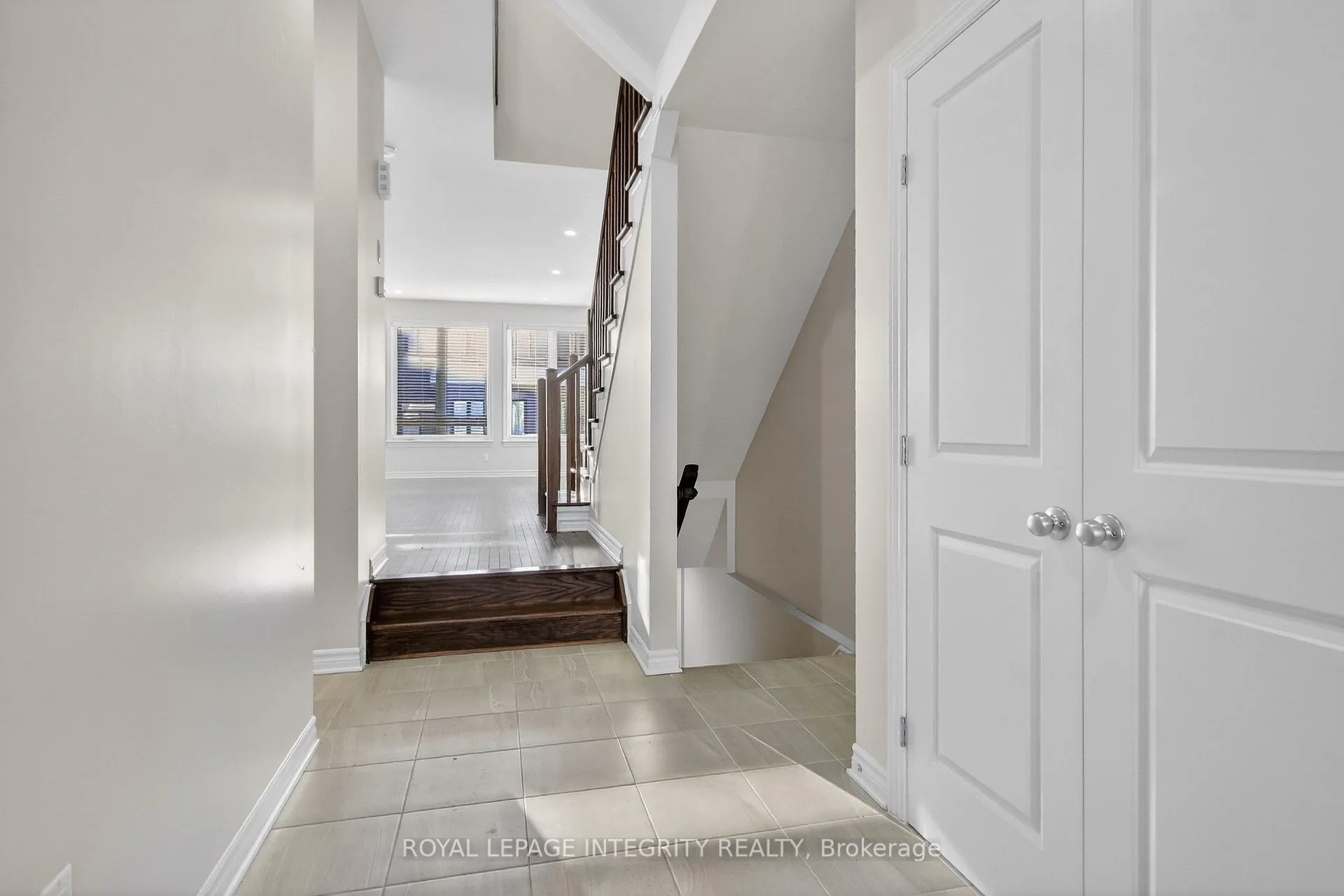 Photo 3 of 165 Angelonia Crescent, Ottawa, Blossom Park/Kemp Park/Findlay Creek — HOMEH