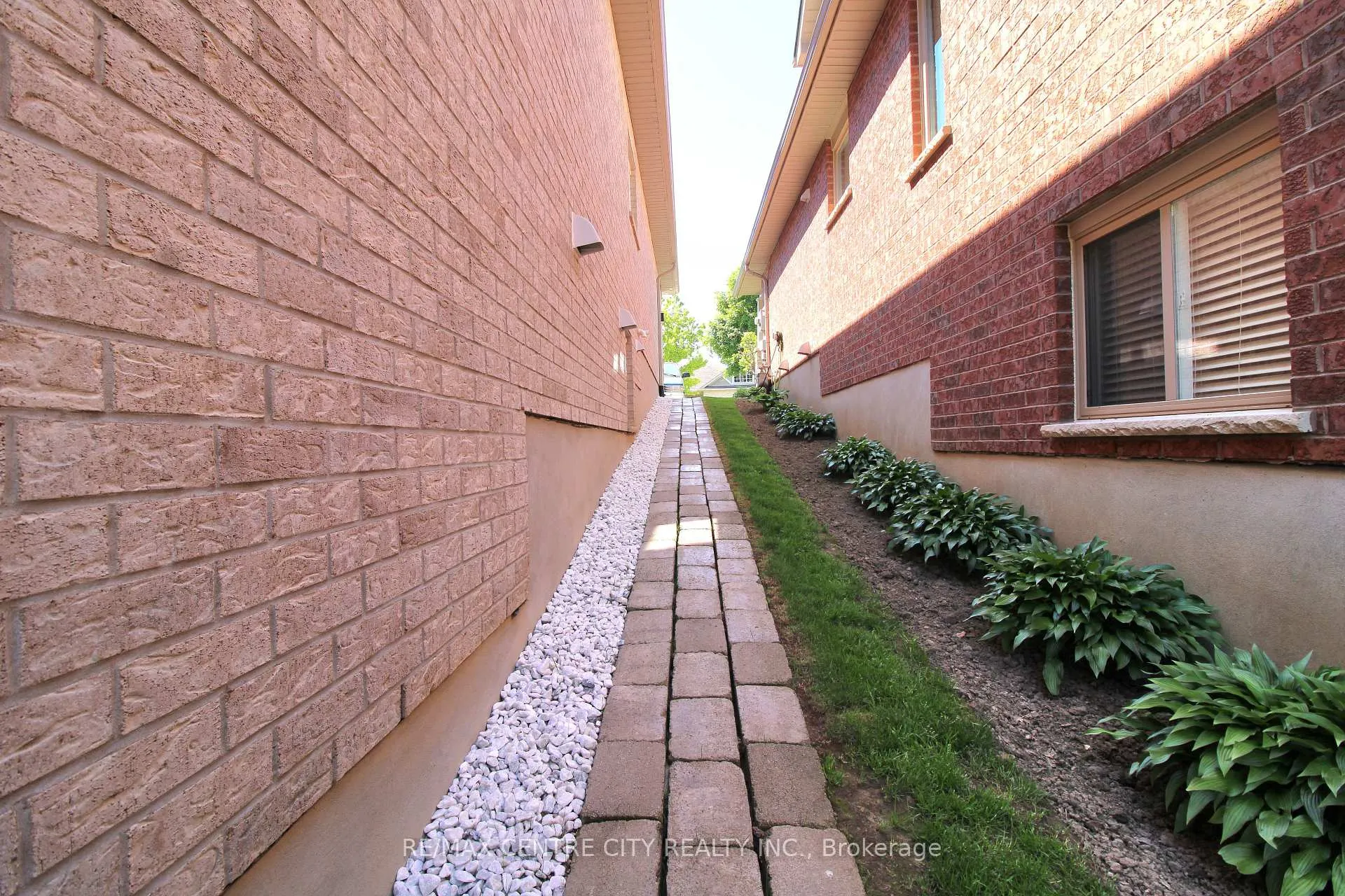 Photo 37 of 5 Cherry Blossom Lane, St. Thomas — HOMEH