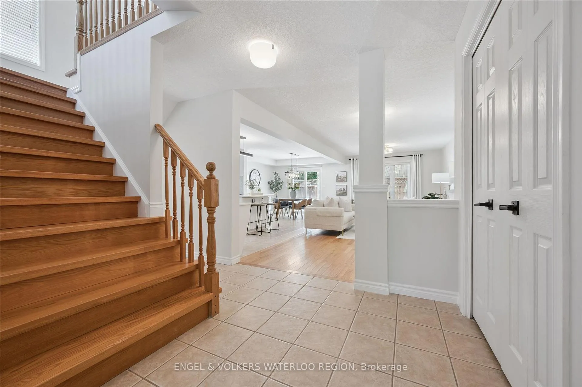 Photo 6 of 30 Bridleridge Street, Kitchener — HOMEH
