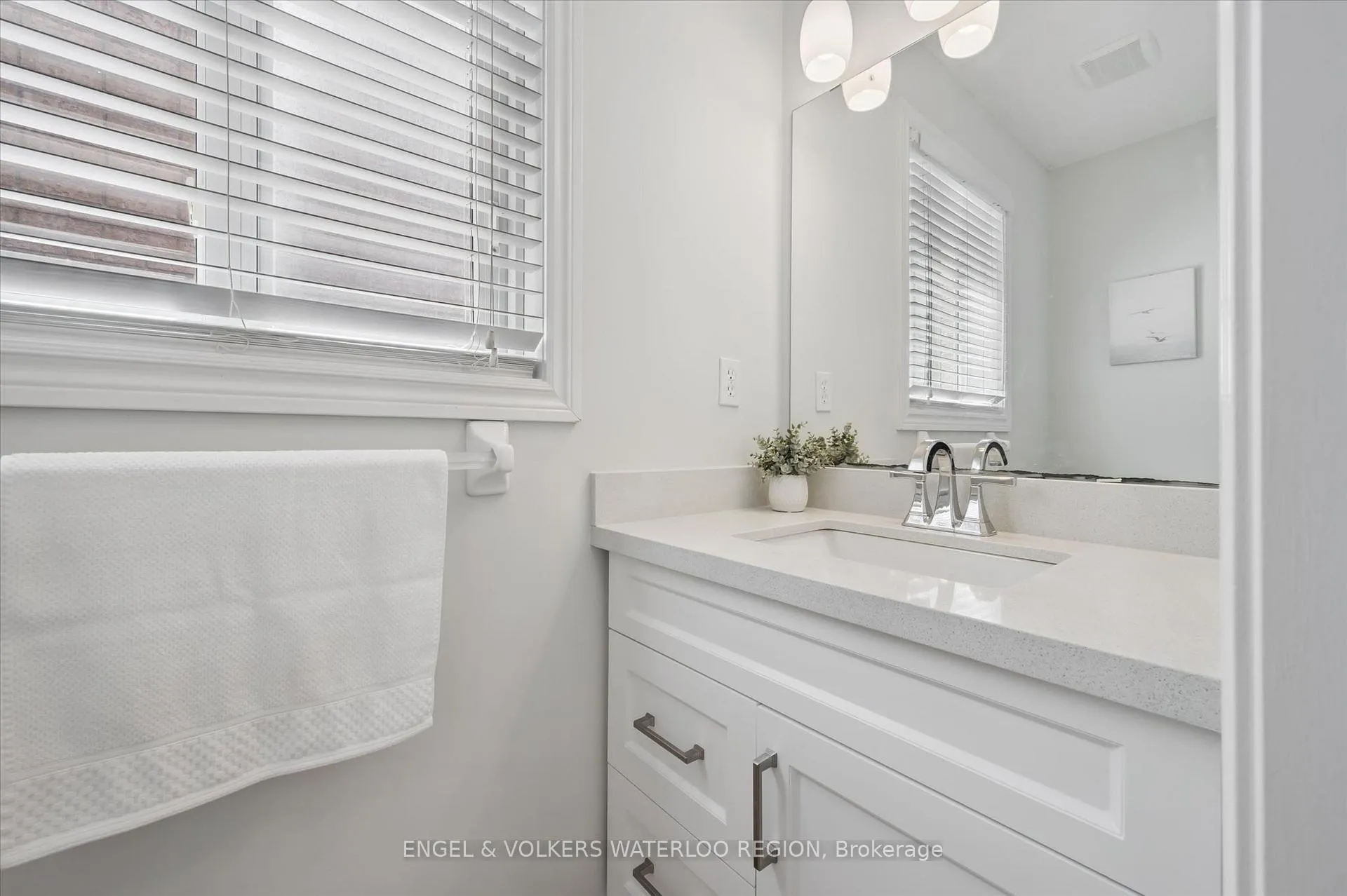 Photo 16 of 30 Bridleridge Street, Kitchener — HOMEH
