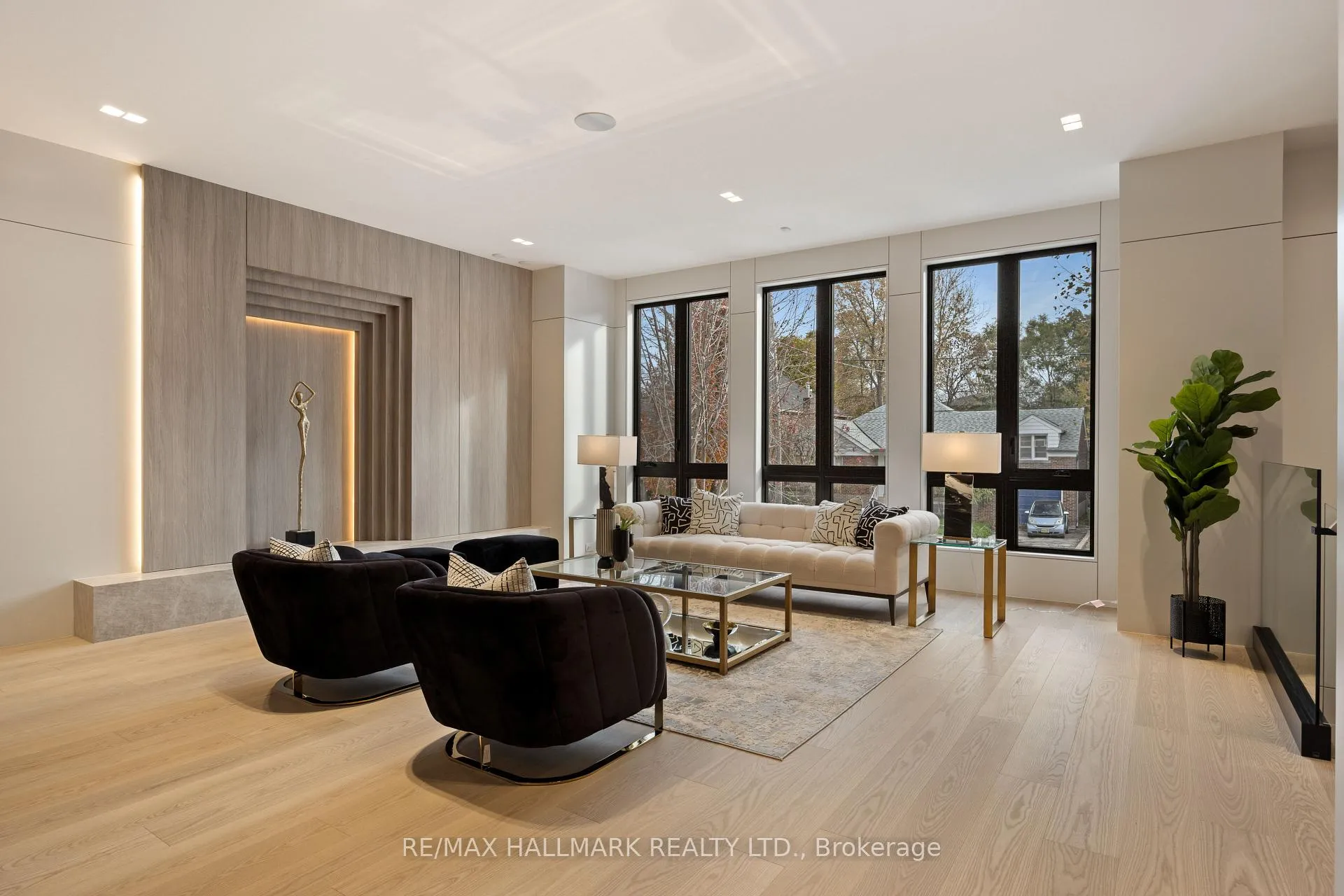 Photo 6 of 652 Bedford Park Avenue, Toronto, Bedford Park-Nortown — HOMEH