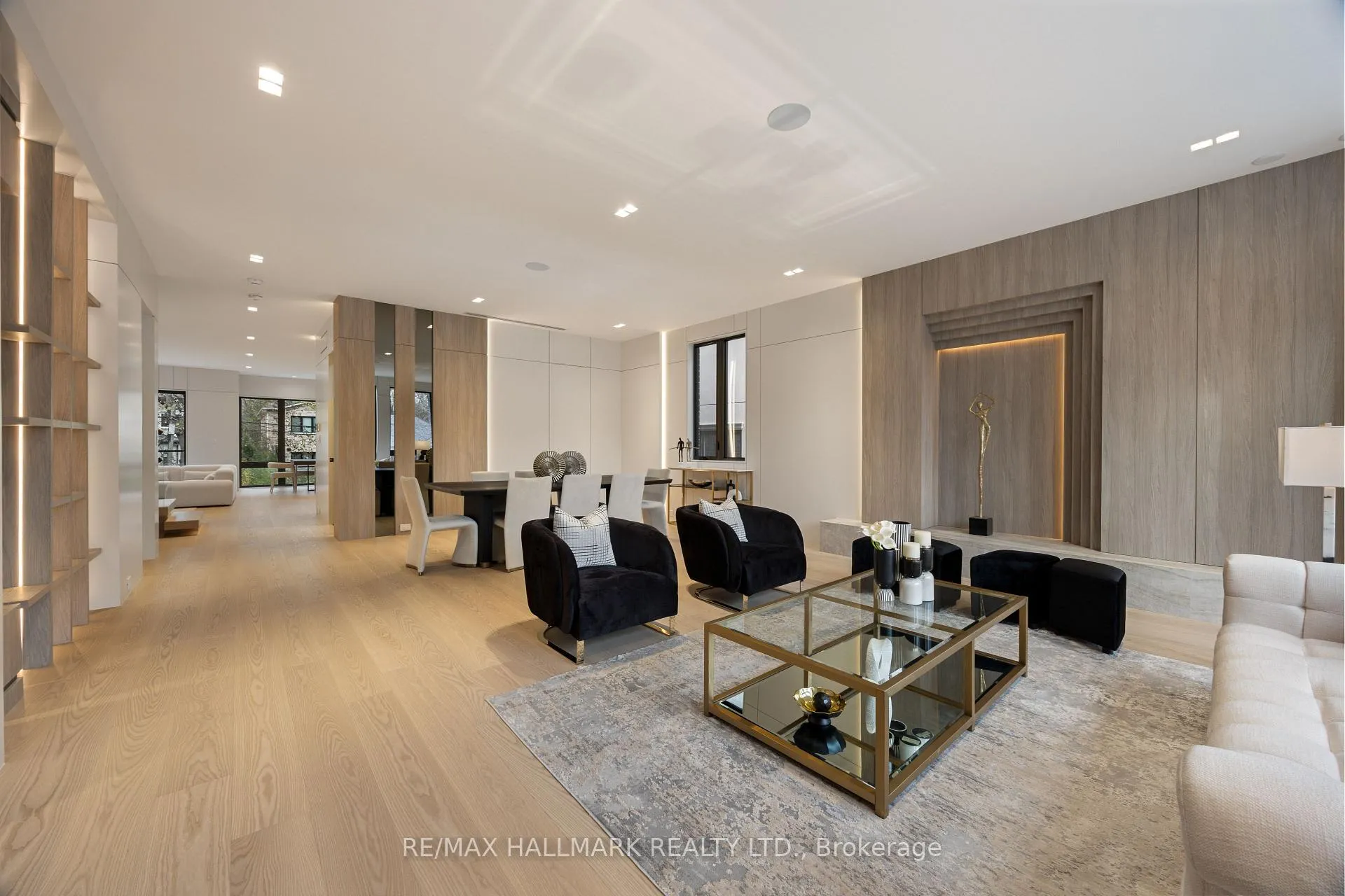 Photo 8 of 652 Bedford Park Avenue, Toronto, Bedford Park-Nortown — HOMEH