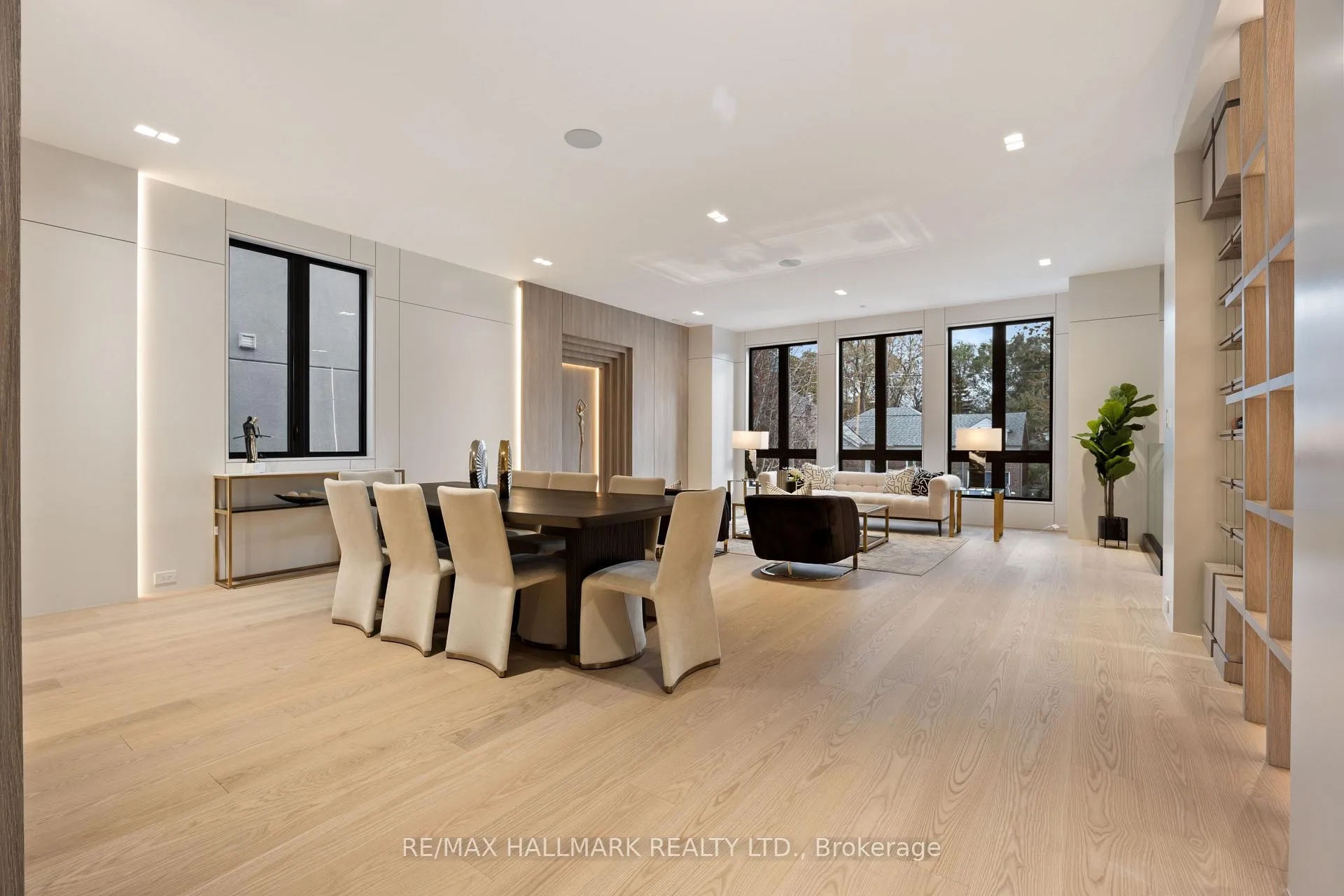 Photo 10 of 652 Bedford Park Avenue, Toronto, Bedford Park-Nortown — HOMEH