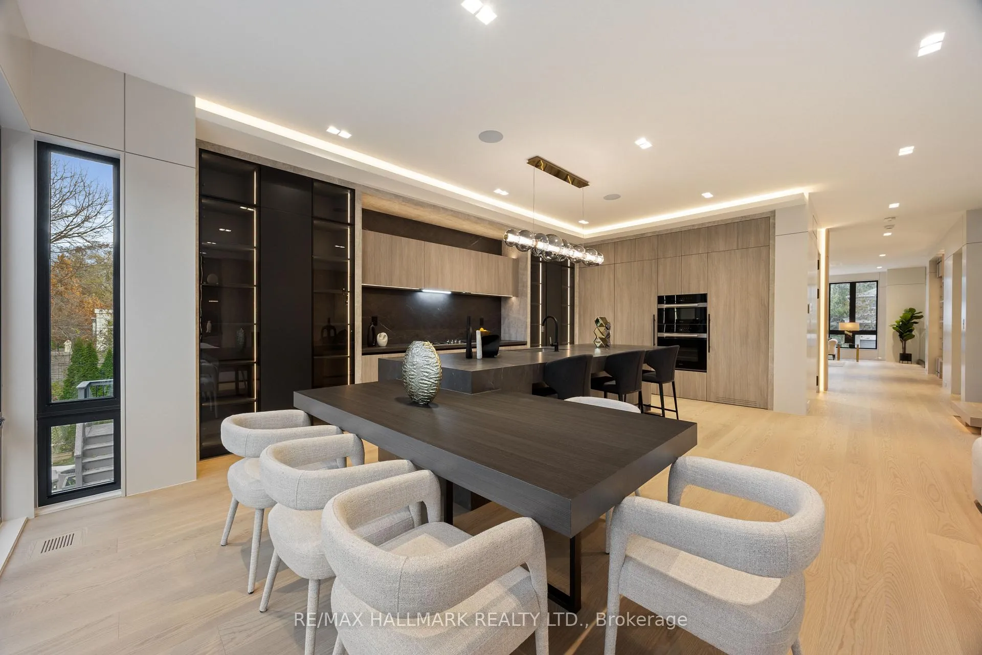 Photo 17 of 652 Bedford Park Avenue, Toronto, Bedford Park-Nortown — HOMEH