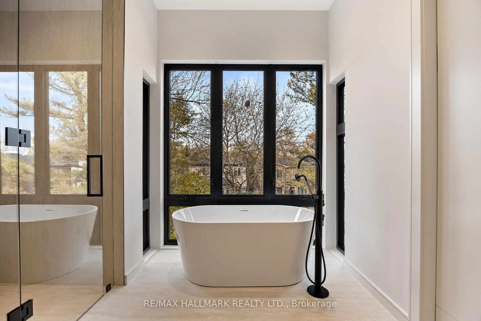 Photo 31 of 652 Bedford Park Avenue, Toronto, Bedford Park-Nortown — HOMEH