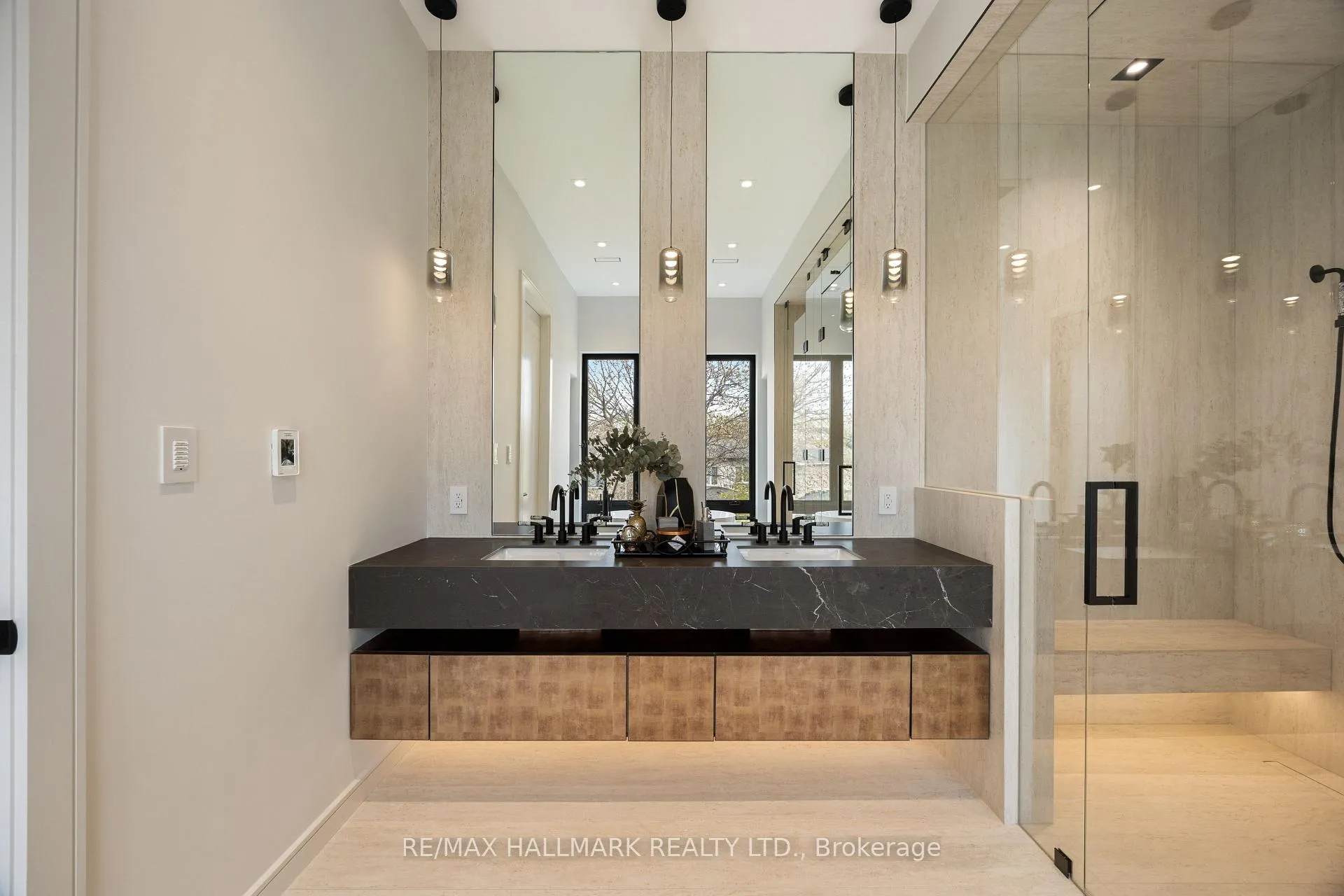 Photo 33 of 652 Bedford Park Avenue, Toronto, Bedford Park-Nortown — HOMEH