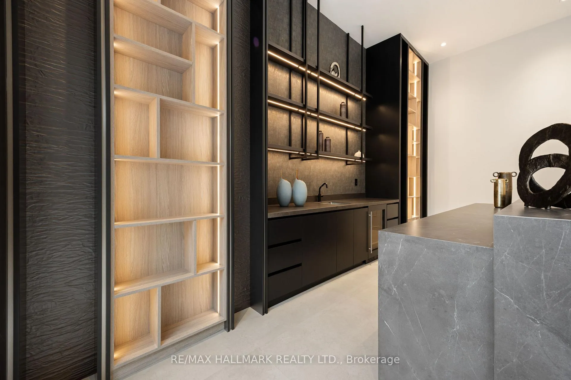 Photo 43 of 652 Bedford Park Avenue, Toronto, Bedford Park-Nortown — HOMEH