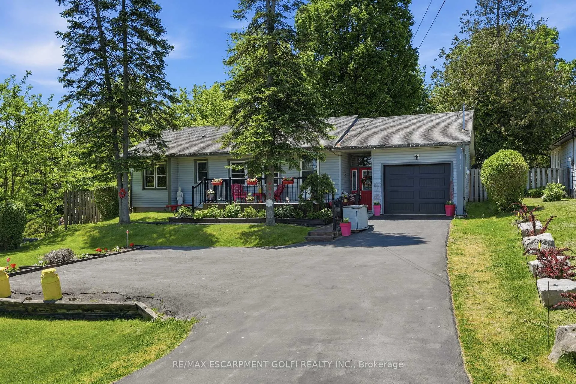Photo 1 of 925 Highway 6 N, Hamilton, Rural Flamborough — HOMEH