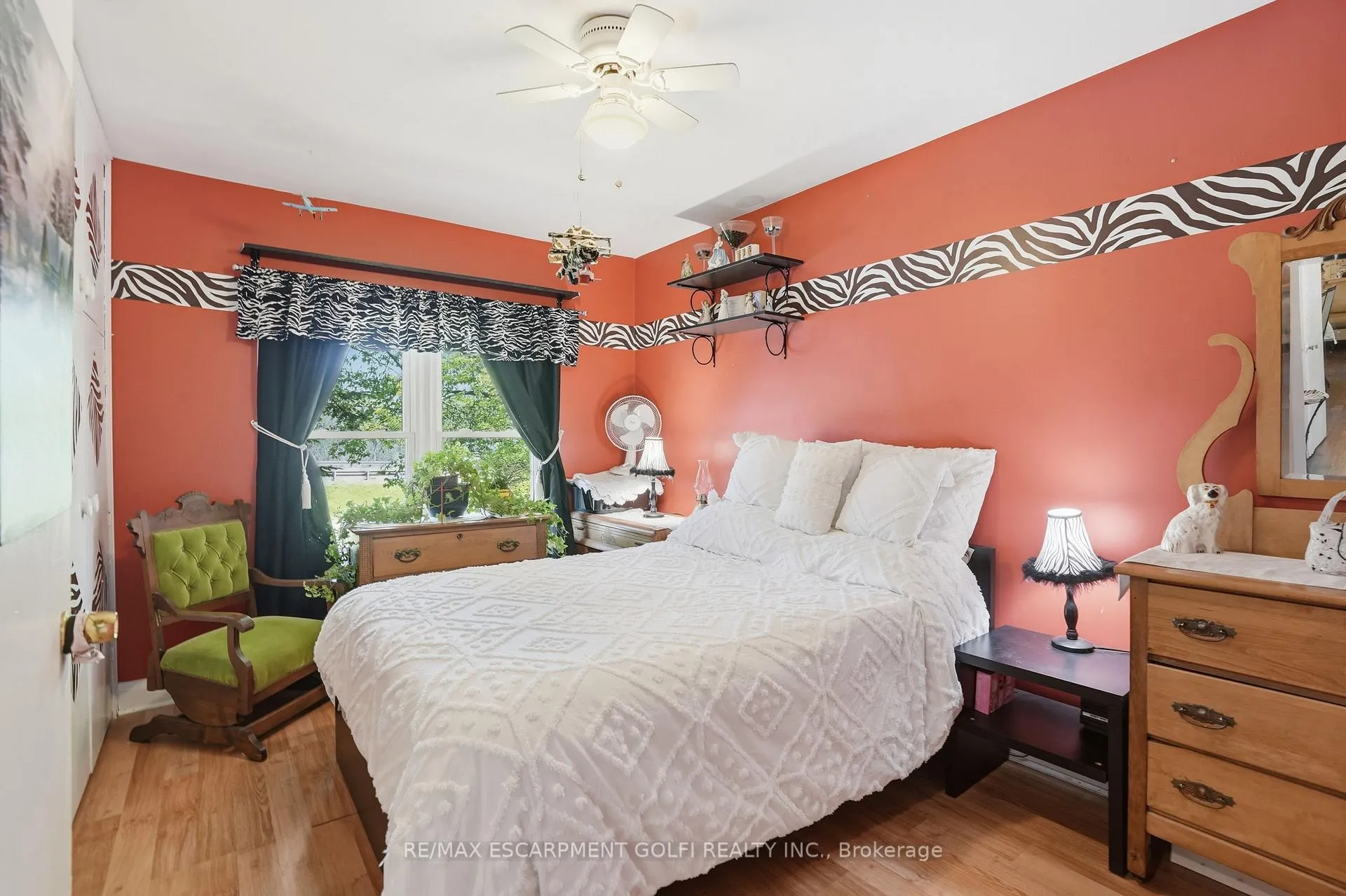 Photo 12 of 925 Highway 6 N, Hamilton, Rural Flamborough — HOMEH